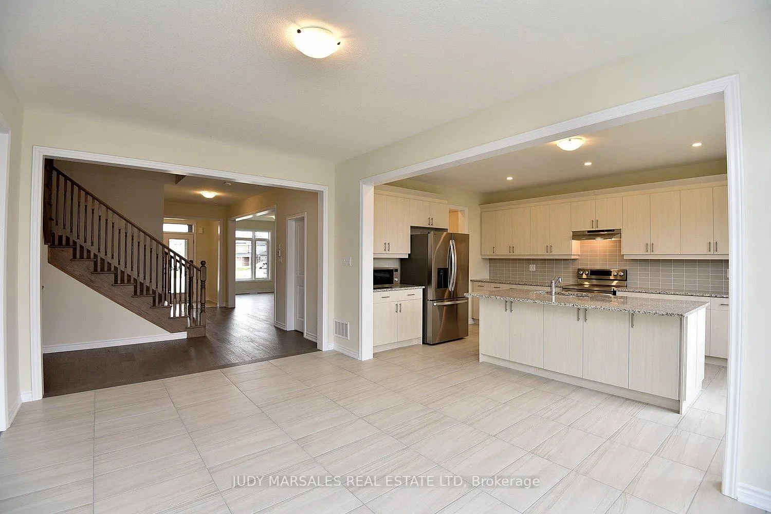 Photo 24 of 42 Mears Place, Brant, Paris — HOMEH
