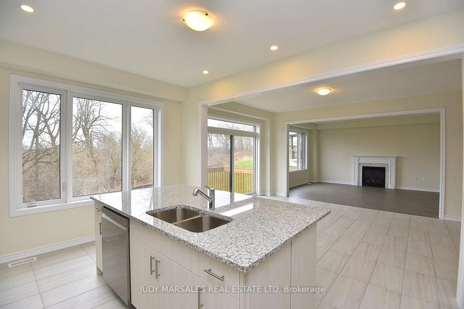 Photo 28 of 42 Mears Place, Brant, Paris — HOMEH