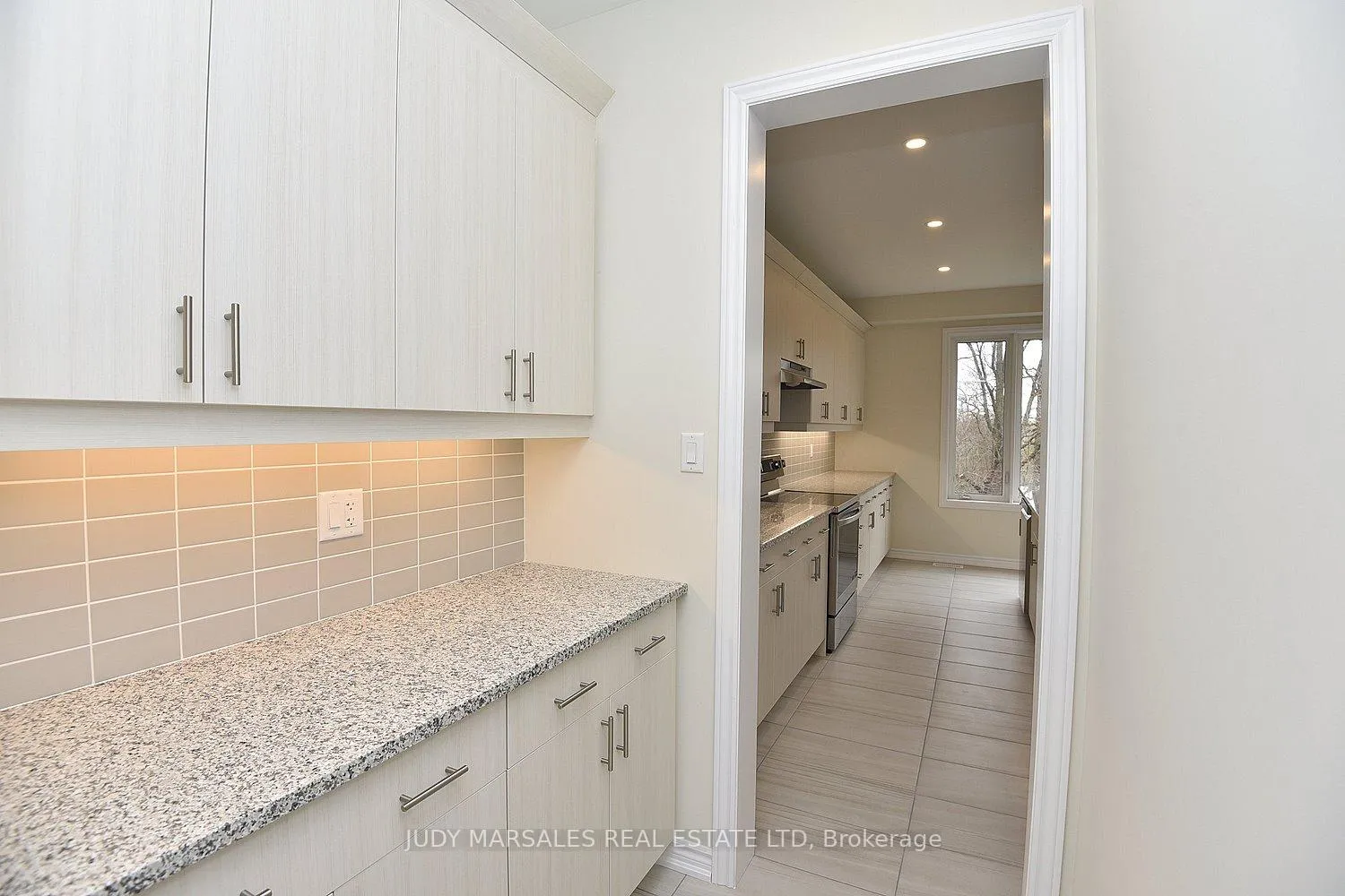 Photo 37 of 42 Mears Place, Brant, Paris — HOMEH