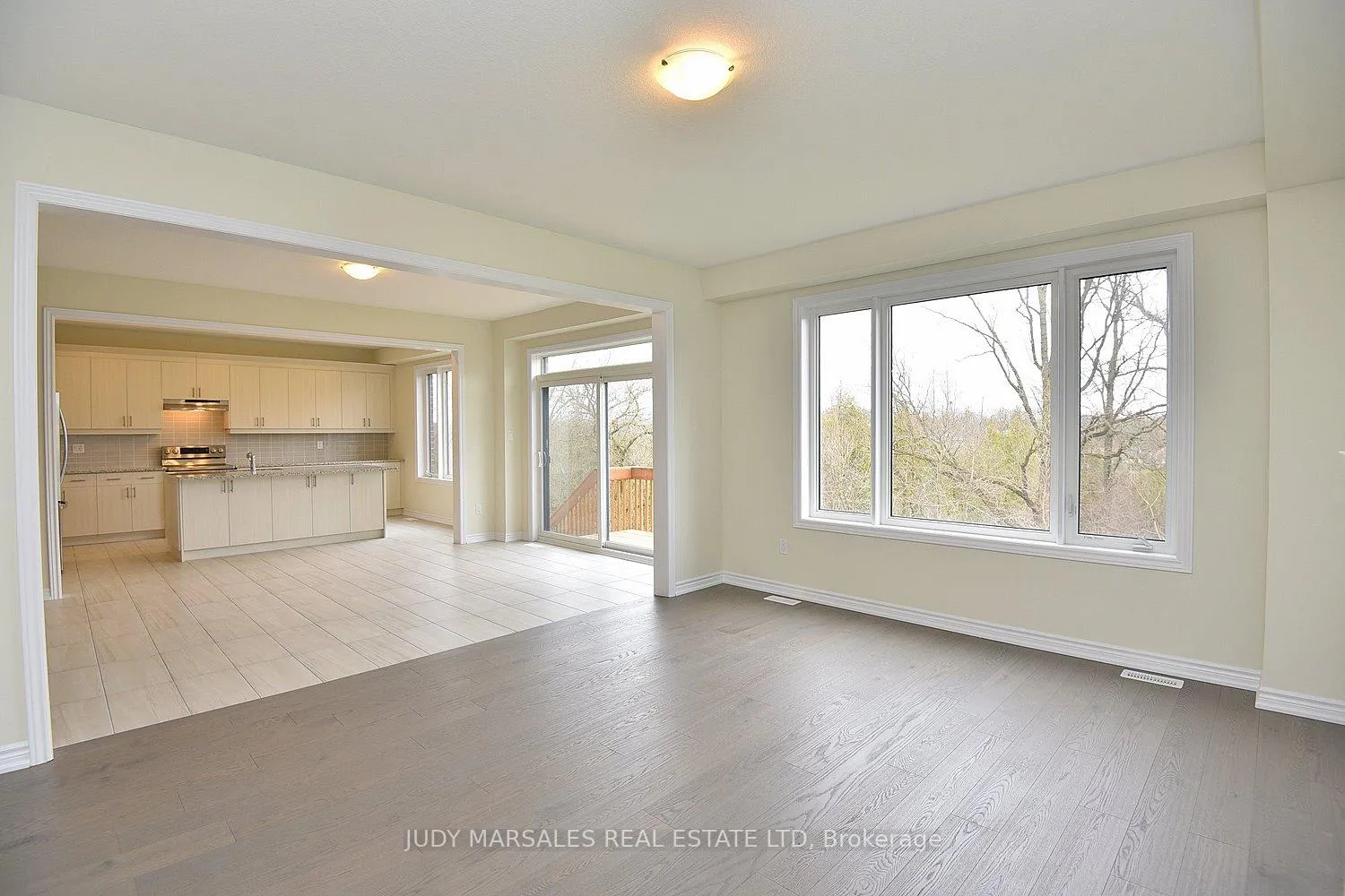 Photo 42 of 42 Mears Place, Brant, Paris — HOMEH