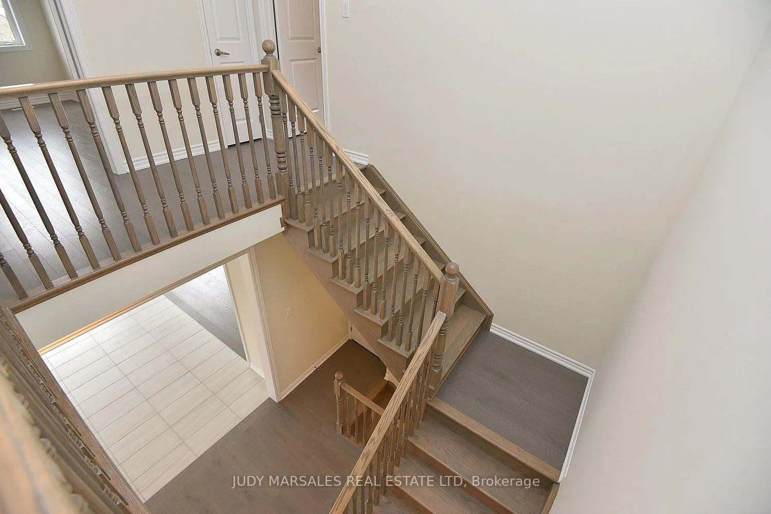 Photo 49 of 42 Mears Place, Brant, Paris — HOMEH