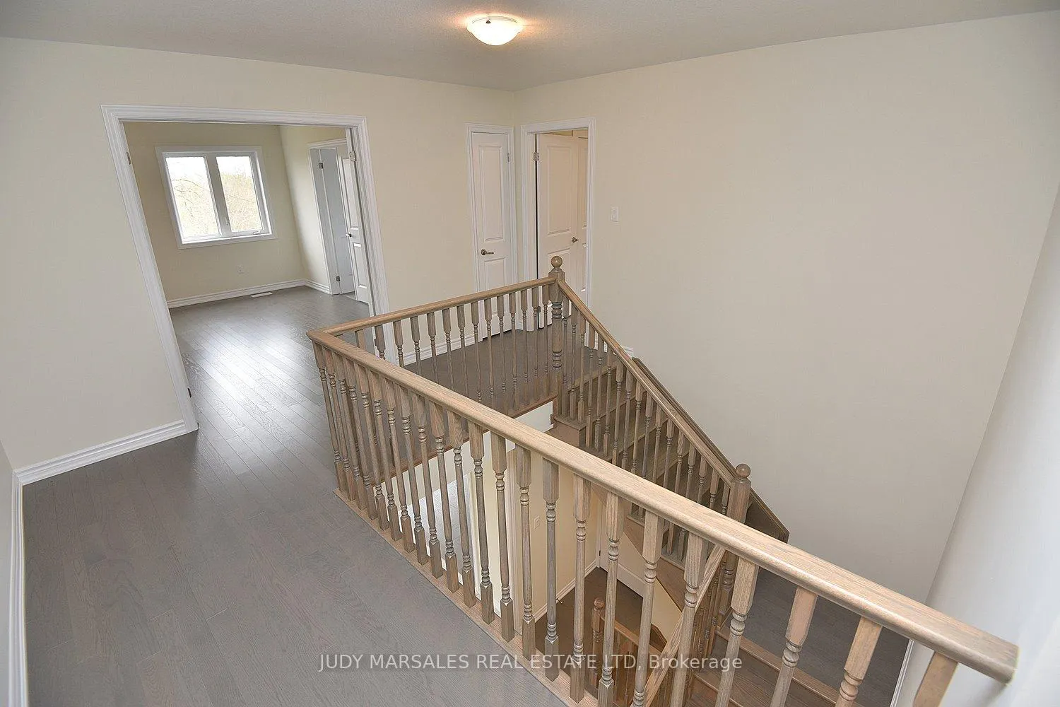 Photo 53 of 42 Mears Place, Brant, Paris — HOMEH