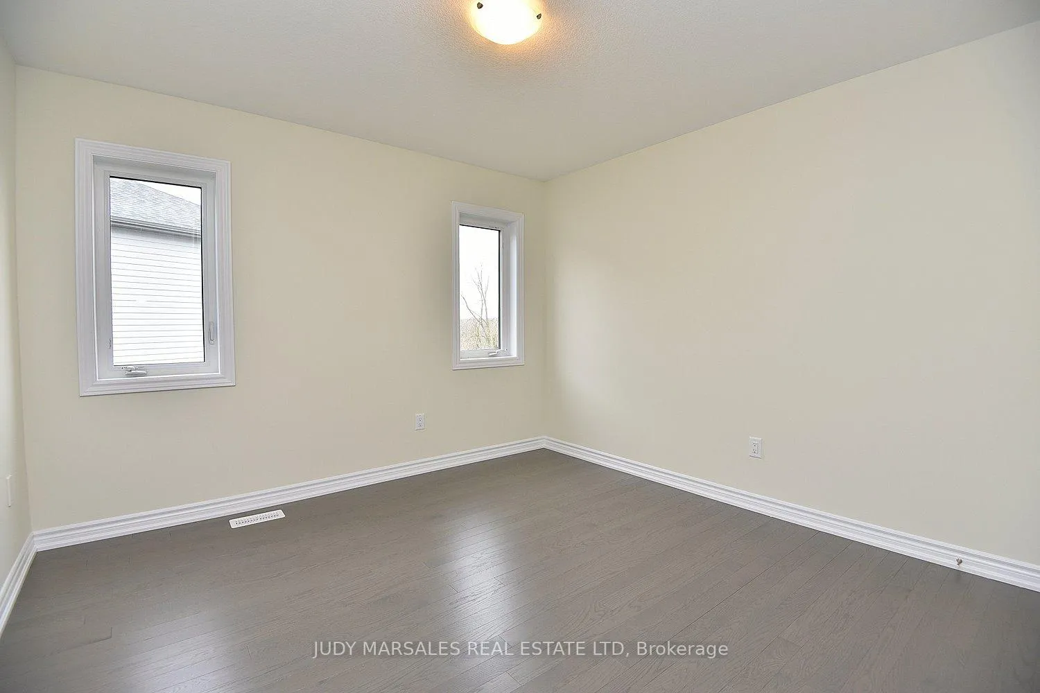 Photo 69 of 42 Mears Place, Brant, Paris — HOMEH