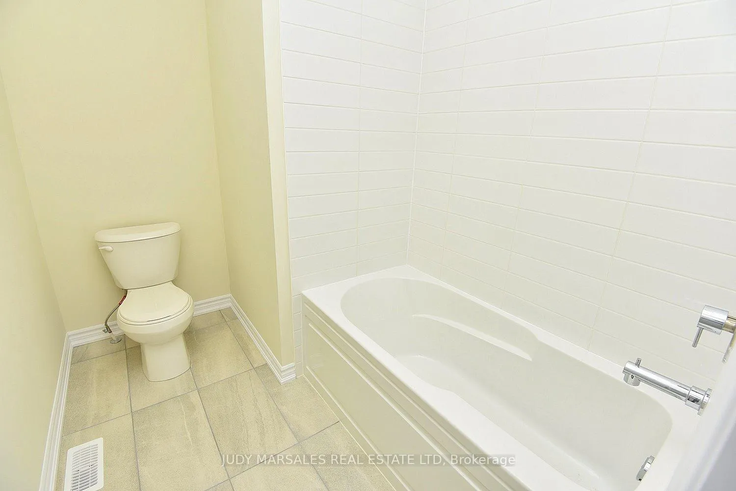 Photo 80 of 42 Mears Place, Brant, Paris — HOMEH