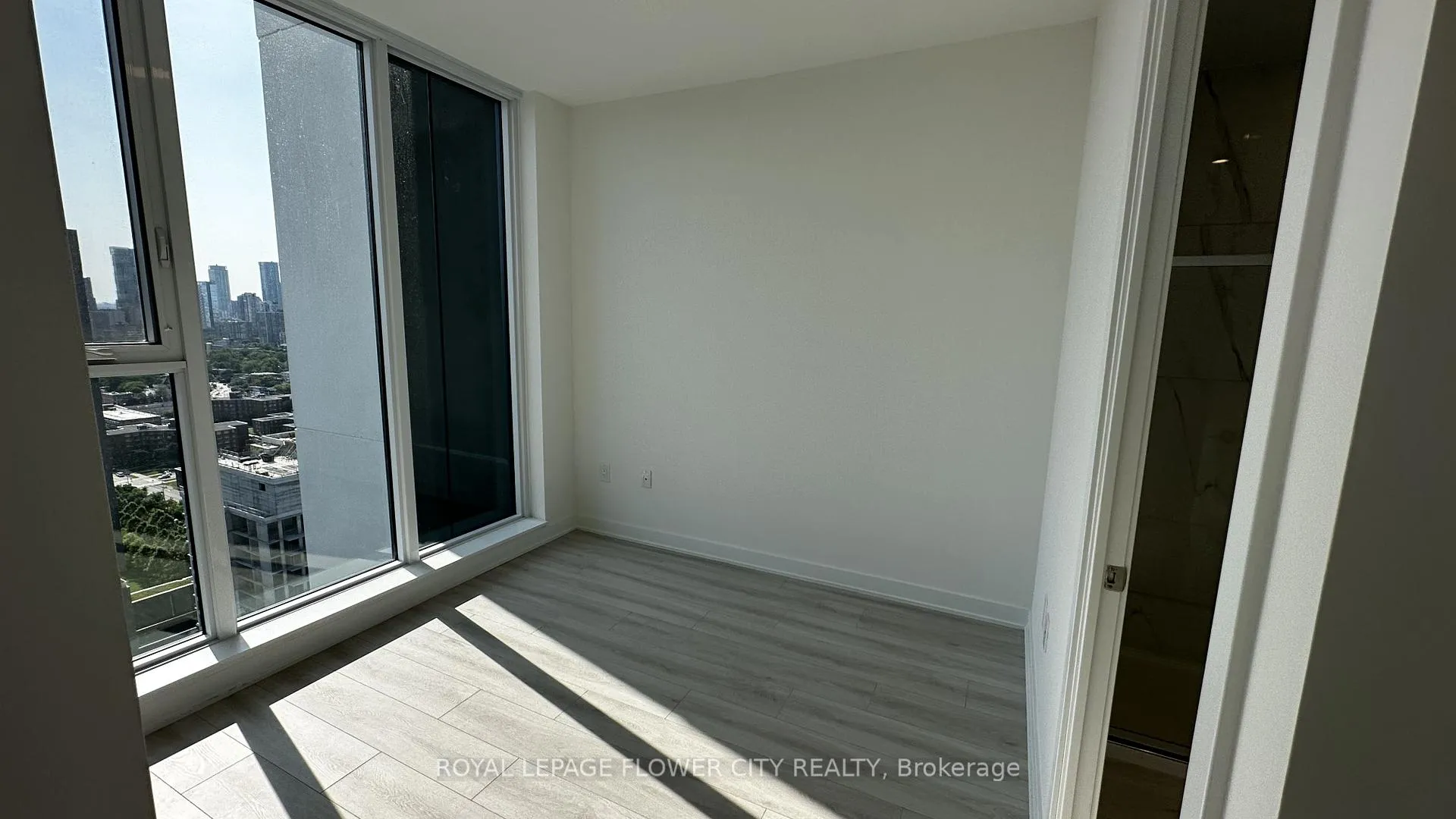 Photo 15 of Unit 2804, 130 River St Street, Toronto, Regent Park — HOMEH