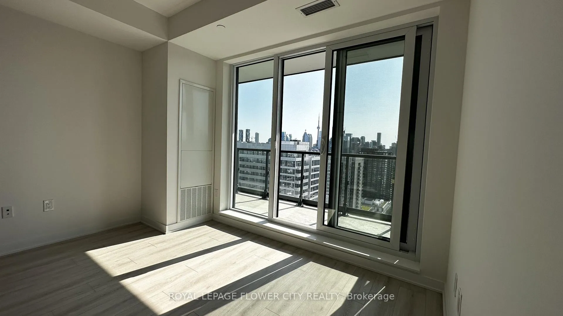 Photo 18 of Unit 2804, 130 River St Street, Toronto, Regent Park — HOMEH