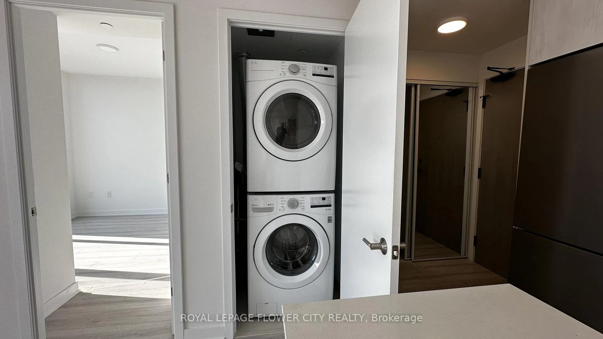 Photo 23 of Unit 2804, 130 River St Street, Toronto, Regent Park — HOMEH