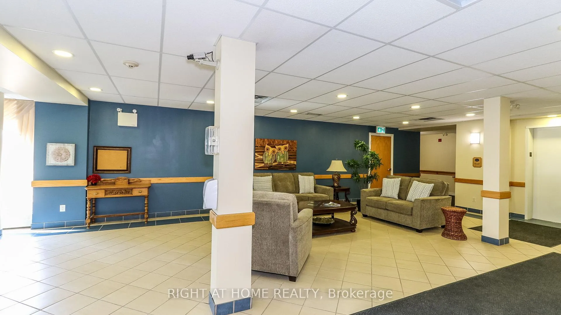 Photo 12 of Unit 101, 90 Dean Avenue, Barrie, Painswick South — HOMEH