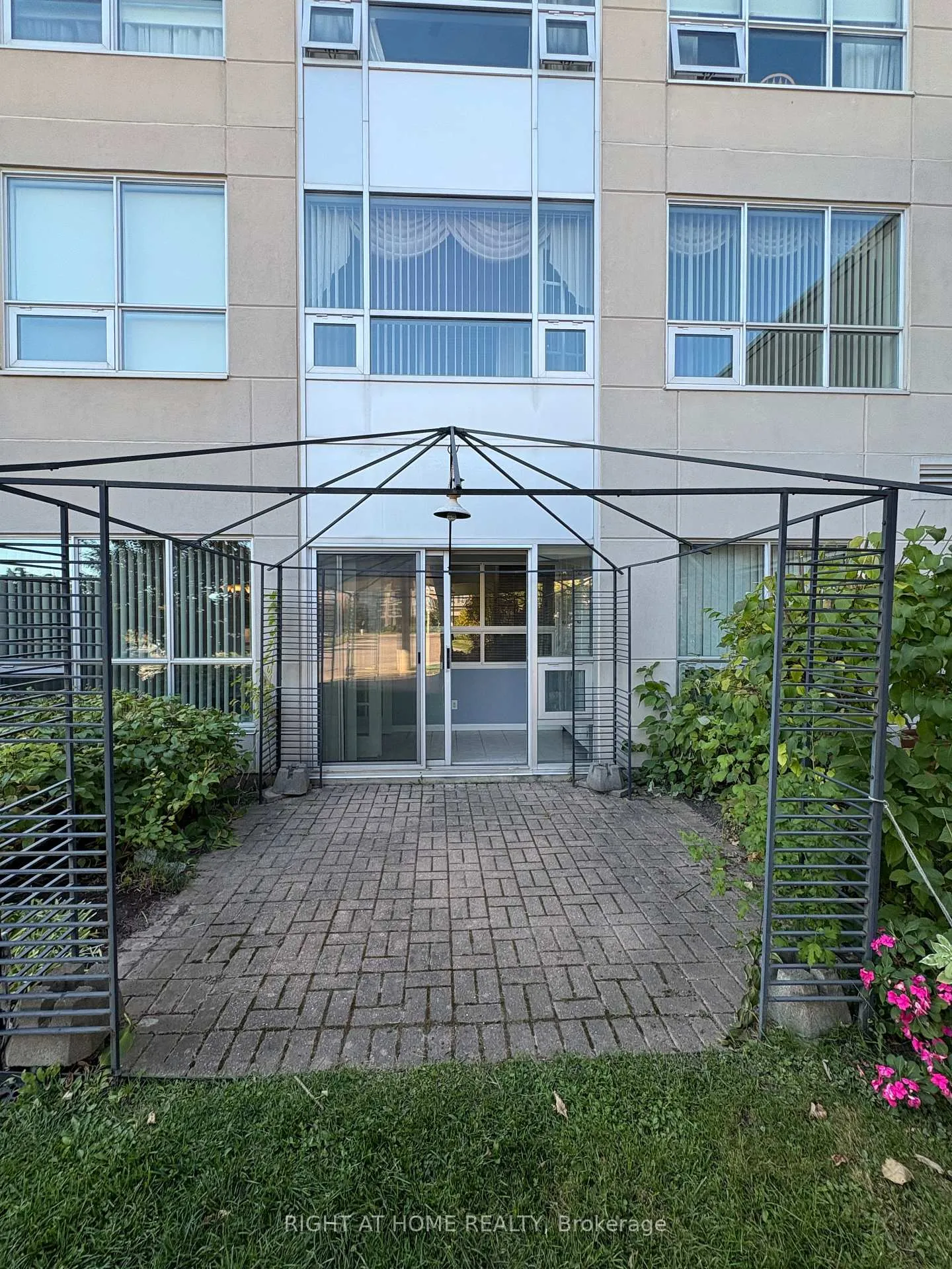 Photo 28 of Unit 101, 90 Dean Avenue, Barrie, Painswick South — HOMEH