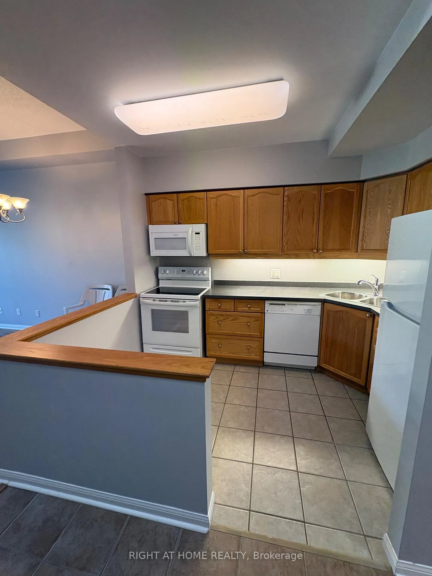 Photo 32 of Unit 101, 90 Dean Avenue, Barrie, Painswick South — HOMEH