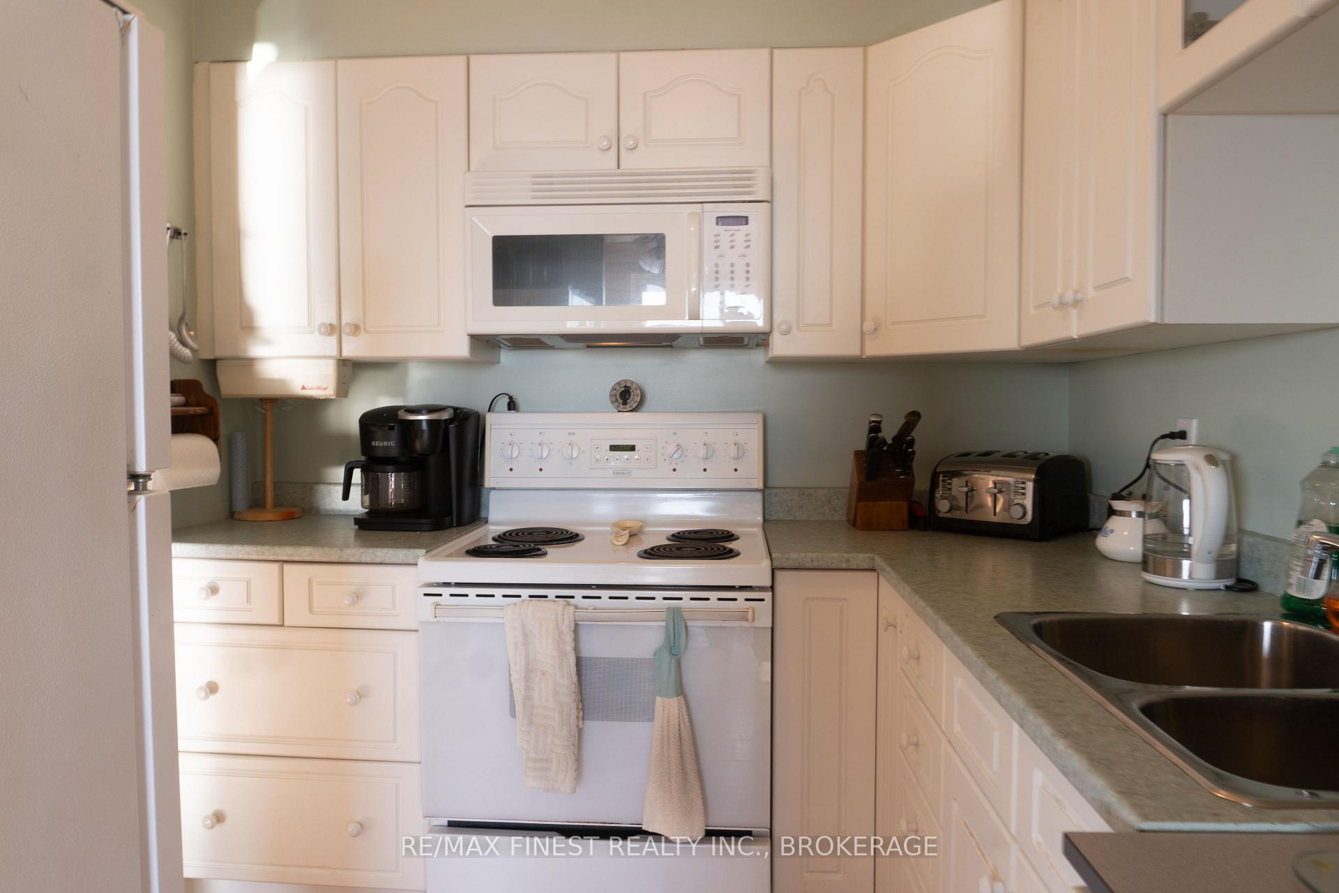Photo 12 of Unit 607, 235 Water Street W, Prescott — HOMEH
