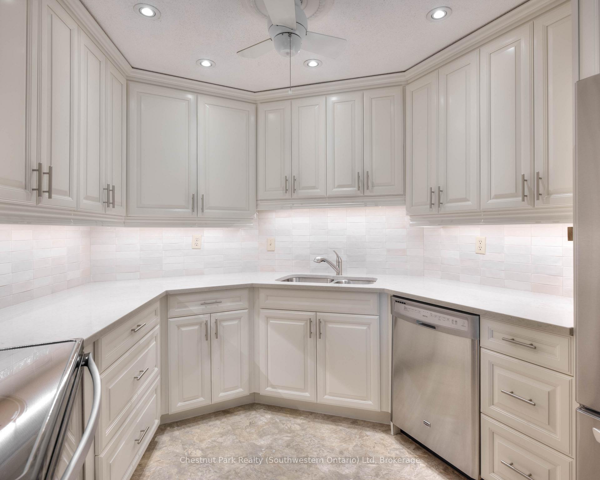 Photo 29 of Unit 404, 24 Marilyn Drive, Guelph, Riverside Park — HOMEH