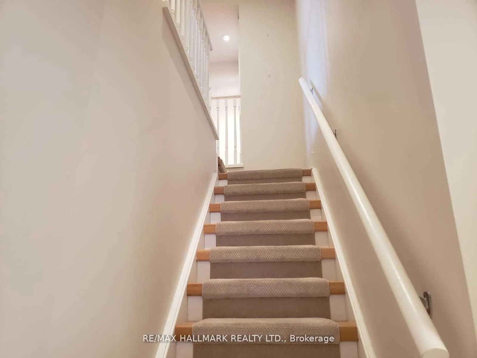 Photo 11 of Unit Ph801, 1801 Bayview Avenue, Toronto, Leaside — HOMEH