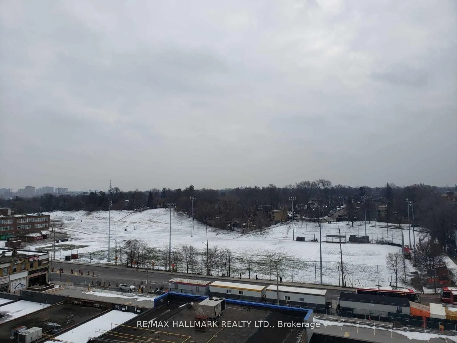 Photo 13 of Unit Ph801, 1801 Bayview Avenue, Toronto, Leaside — HOMEH