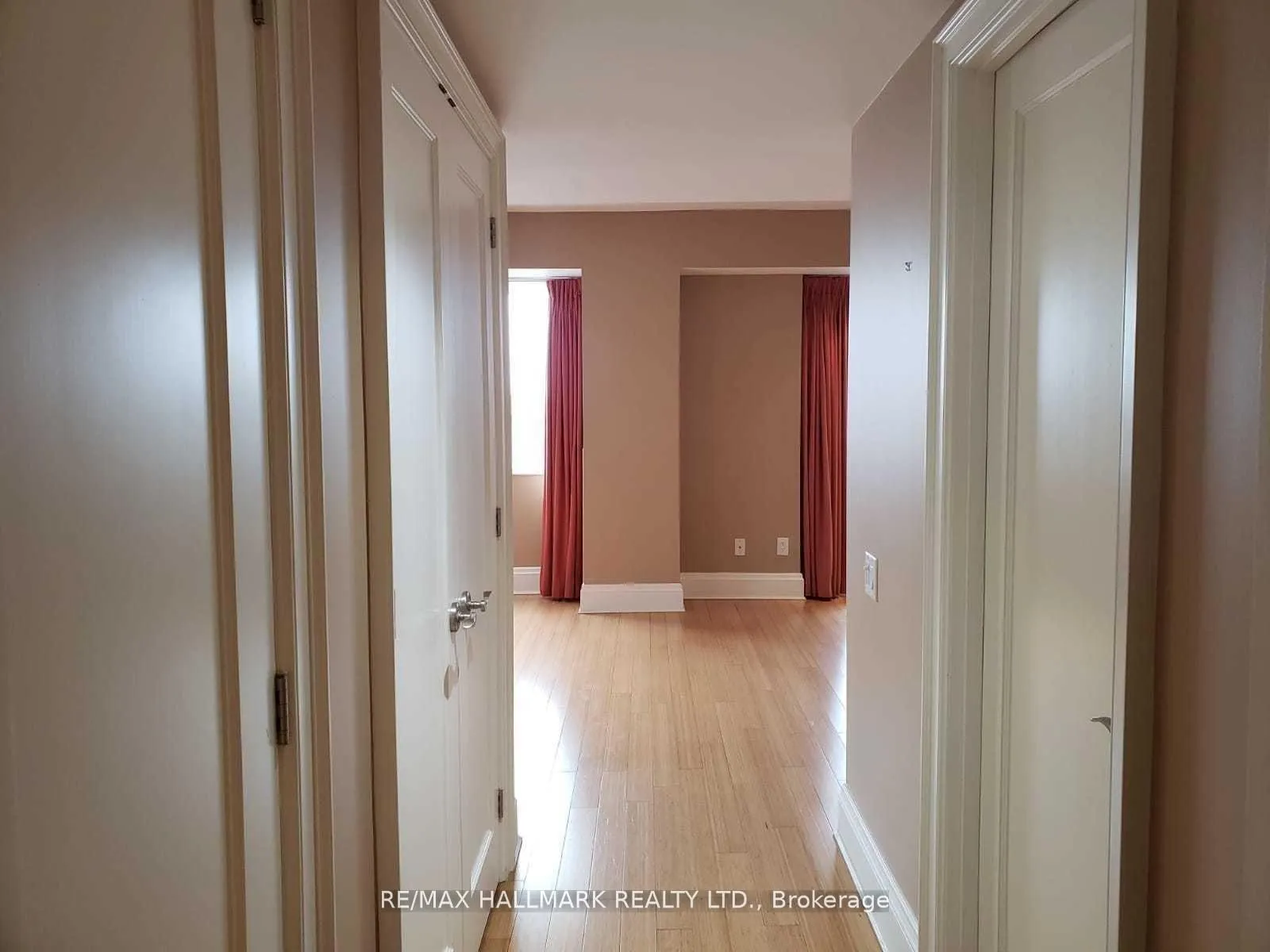 Photo 15 of Unit Ph801, 1801 Bayview Avenue, Toronto, Leaside — HOMEH
