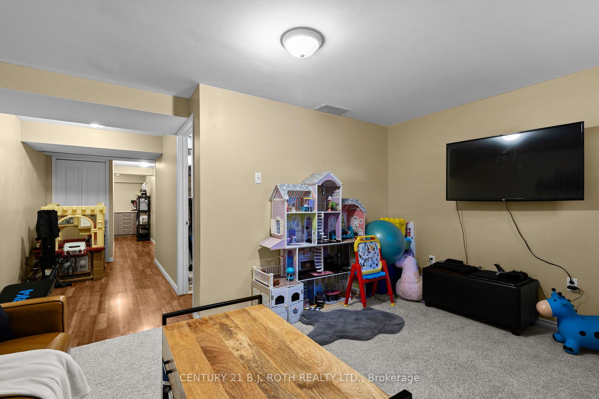 Photo 28 of 181 Banting Crescent, Essa, Angus — HOMEH