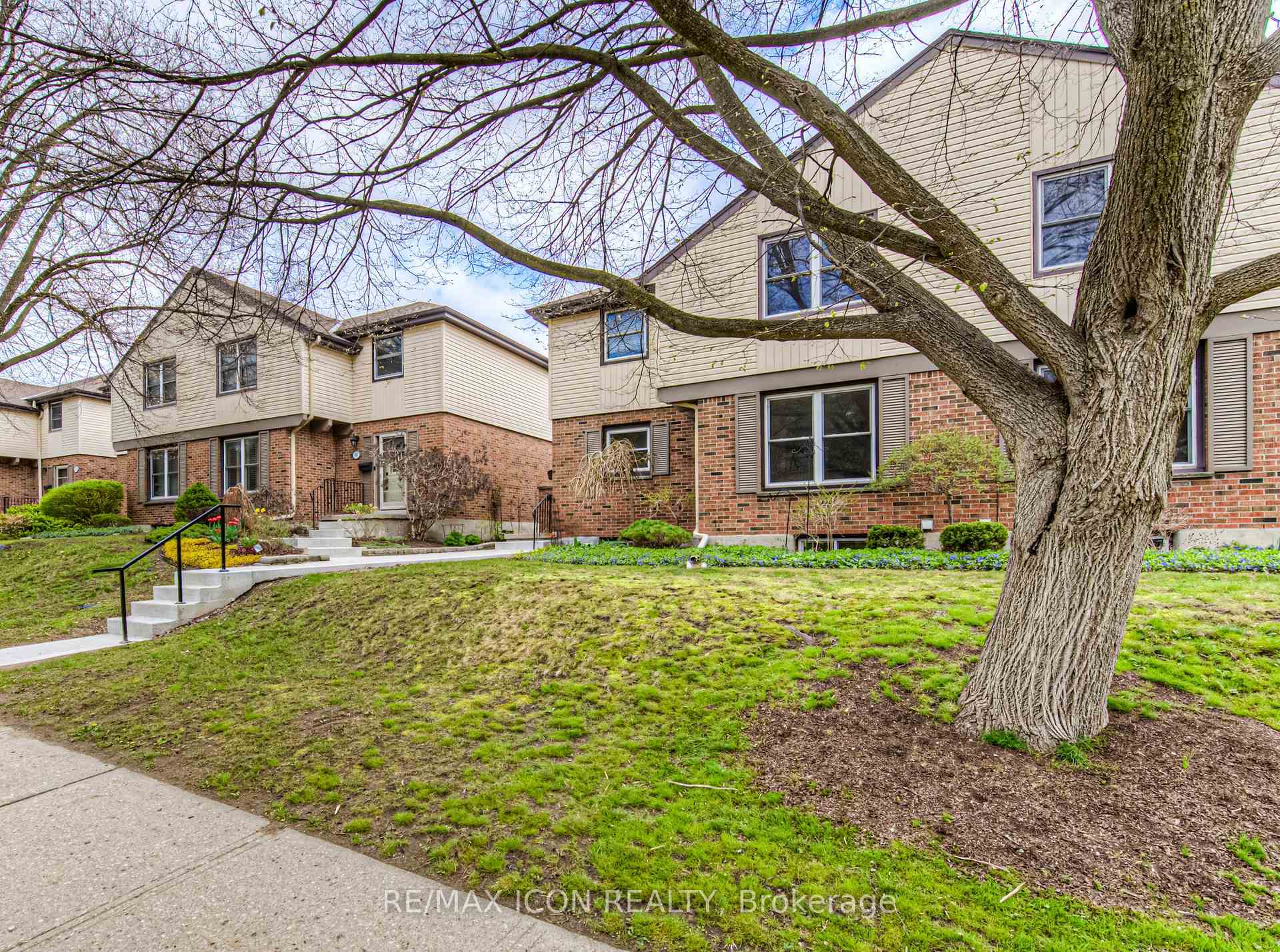 Photo 4 of Unit 5, 100 Mcdougall Road, Waterloo — HOMEH