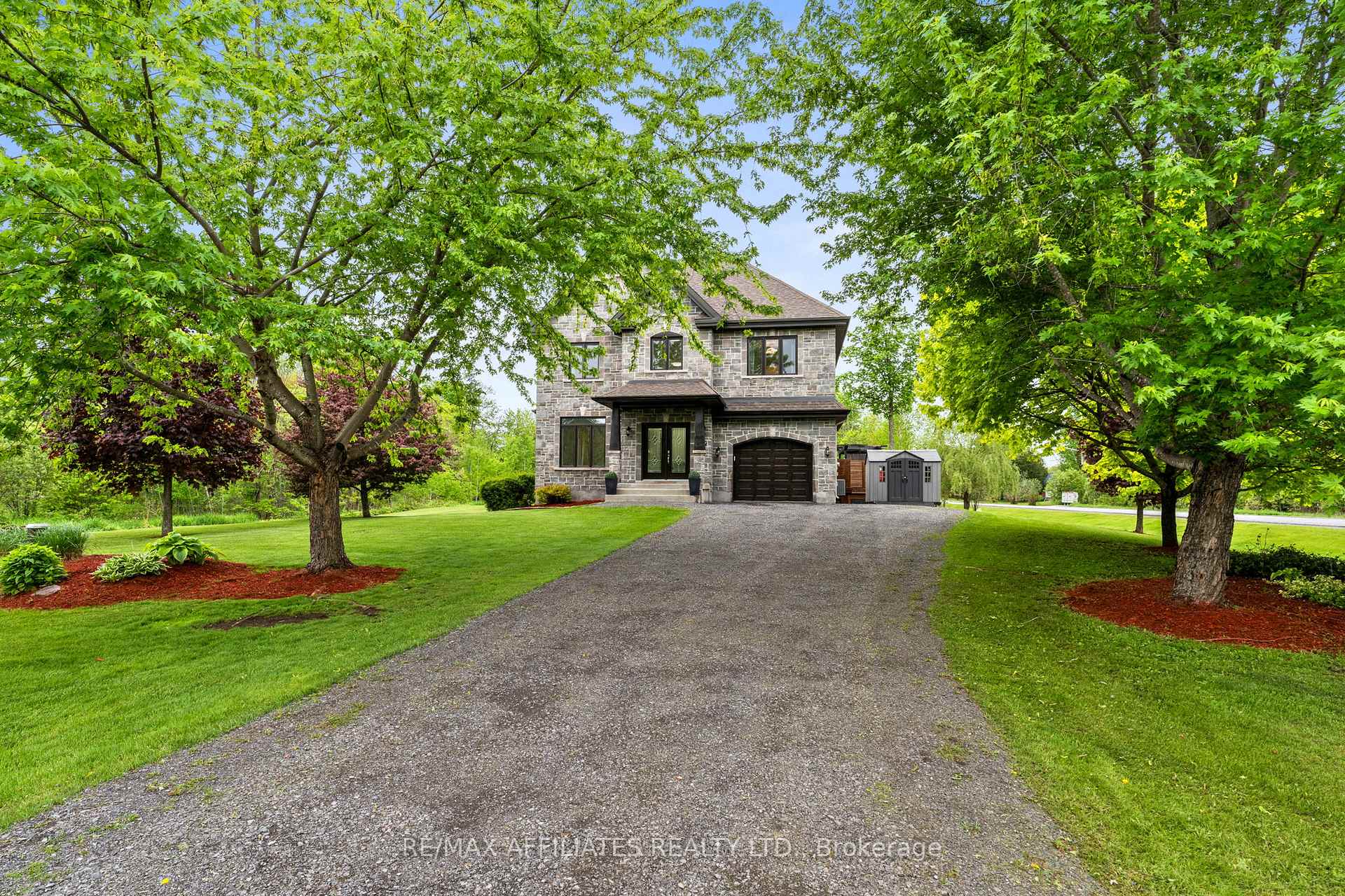 Photo 3 of 621 Du Bercail Street, Champlain, L'Orignal — HOMEH