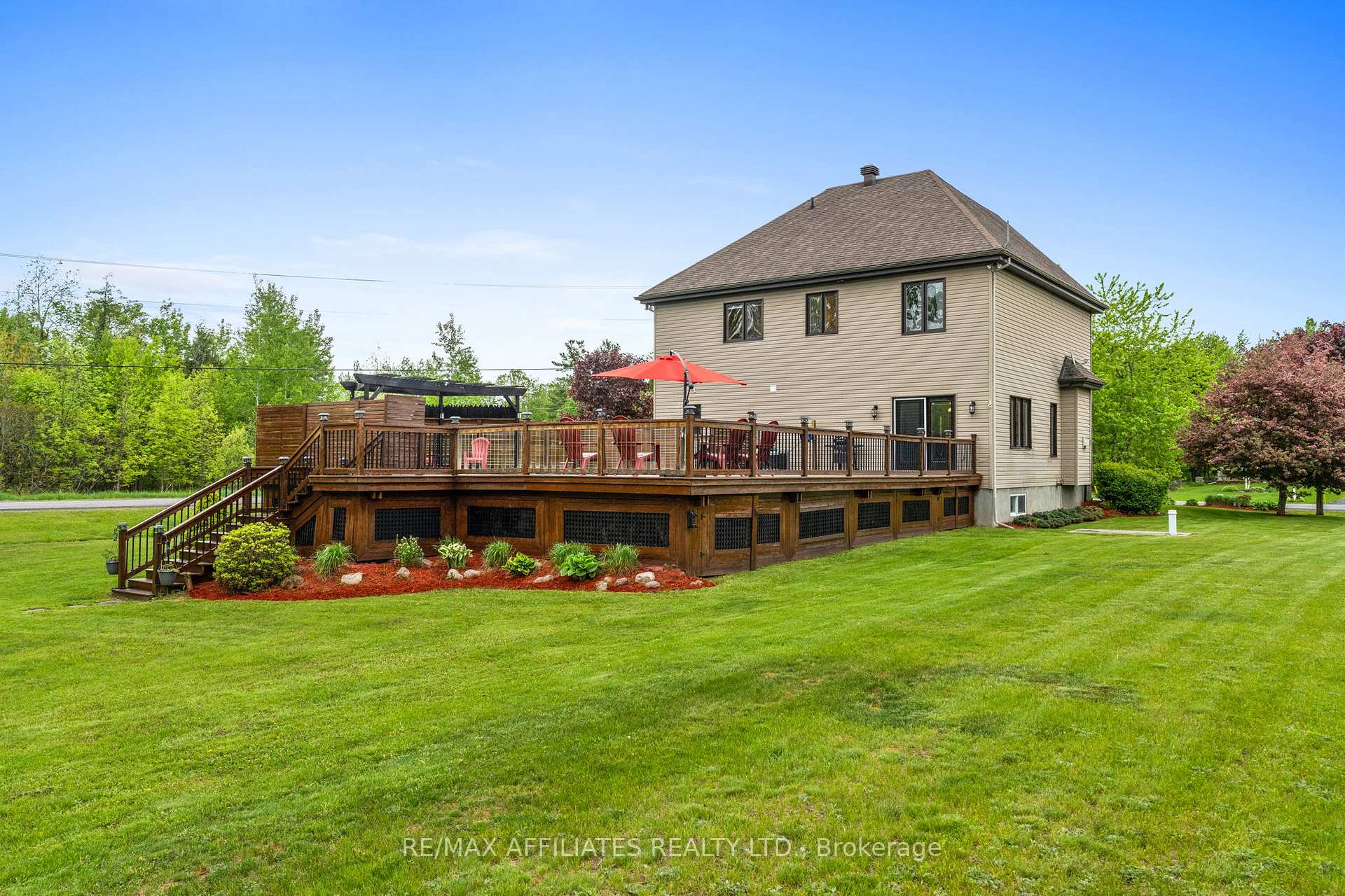Photo 38 of 621 Du Bercail Street, Champlain, L'Orignal — HOMEH