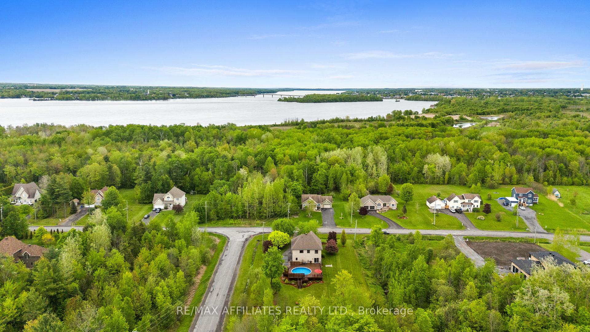Photo 46 of 621 Du Bercail Street, Champlain, L'Orignal — HOMEH