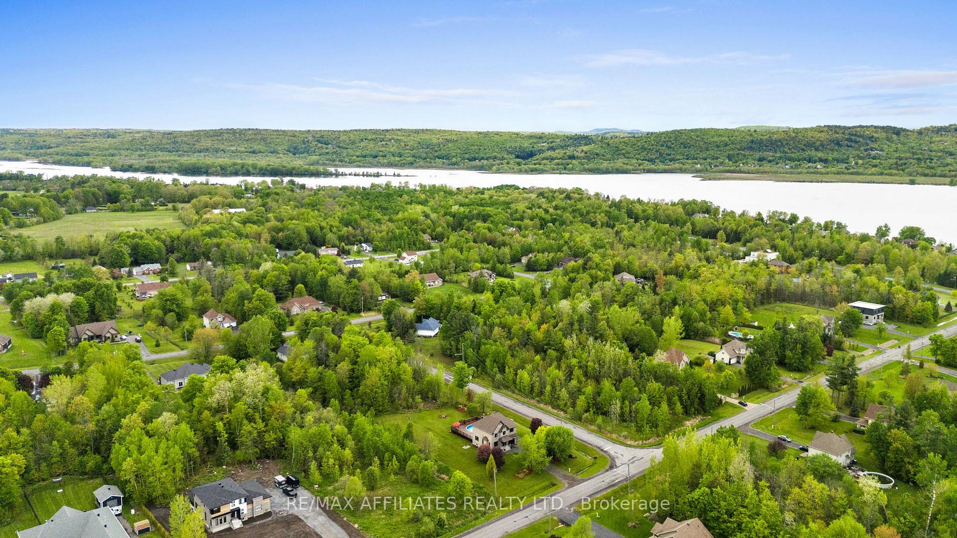 Photo 48 of 621 Du Bercail Street, Champlain, L'Orignal — HOMEH