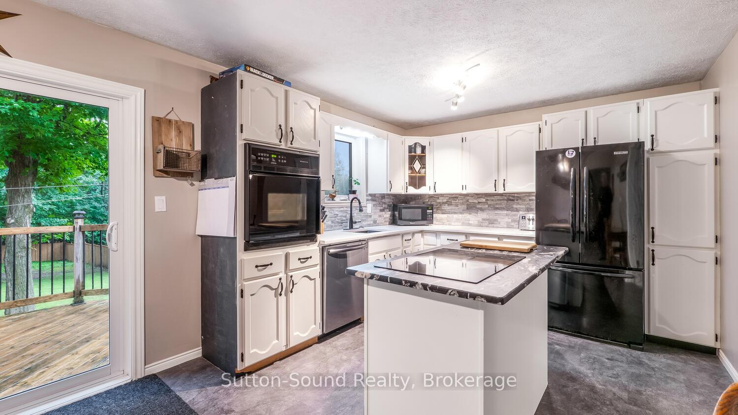 Photo 13 of 105 Boundary Road, Chatsworth — HOMEH