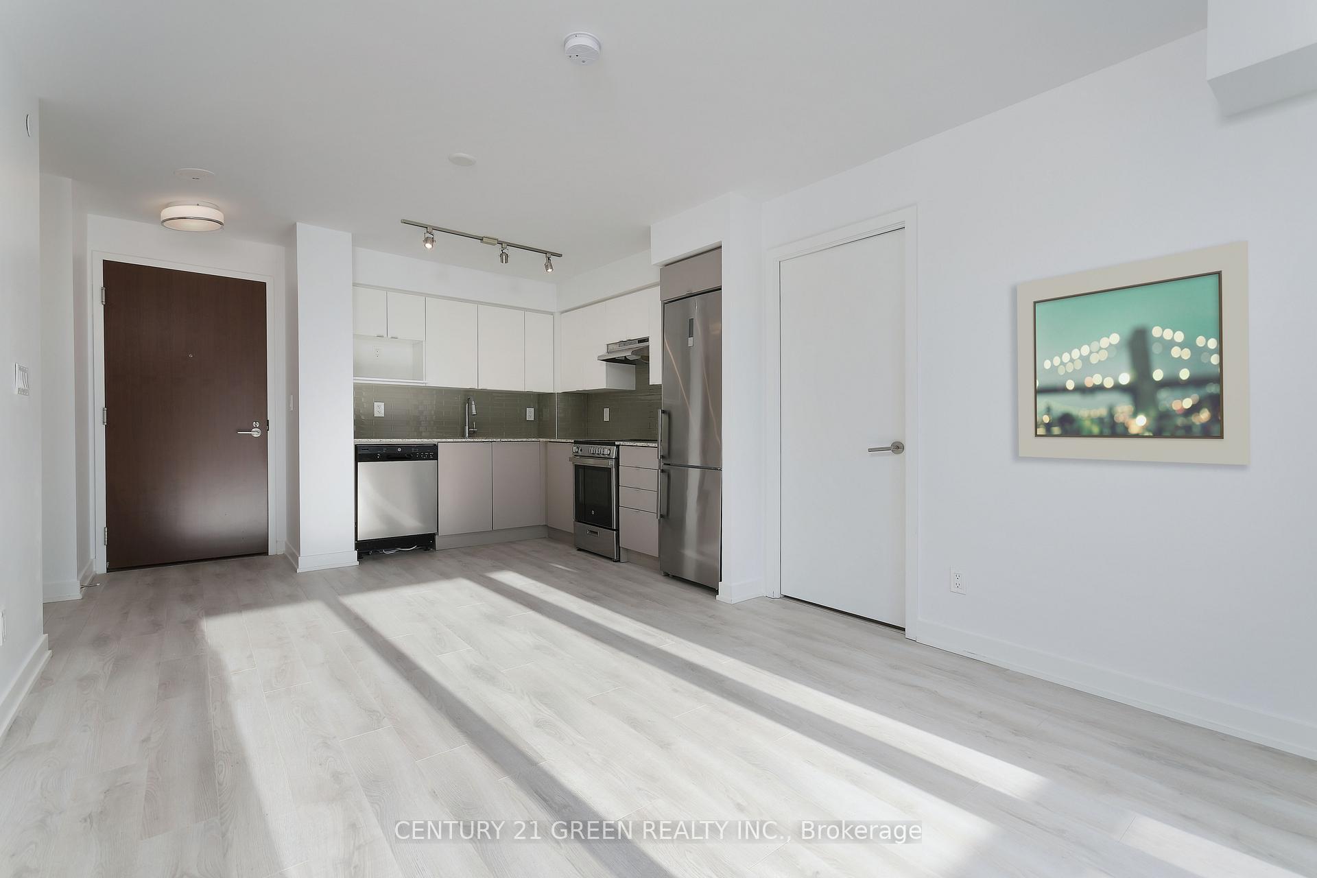 Photo 4 of Unit 403, 120 Varna Drive, Toronto, Englemount-Lawrence — HOMEH