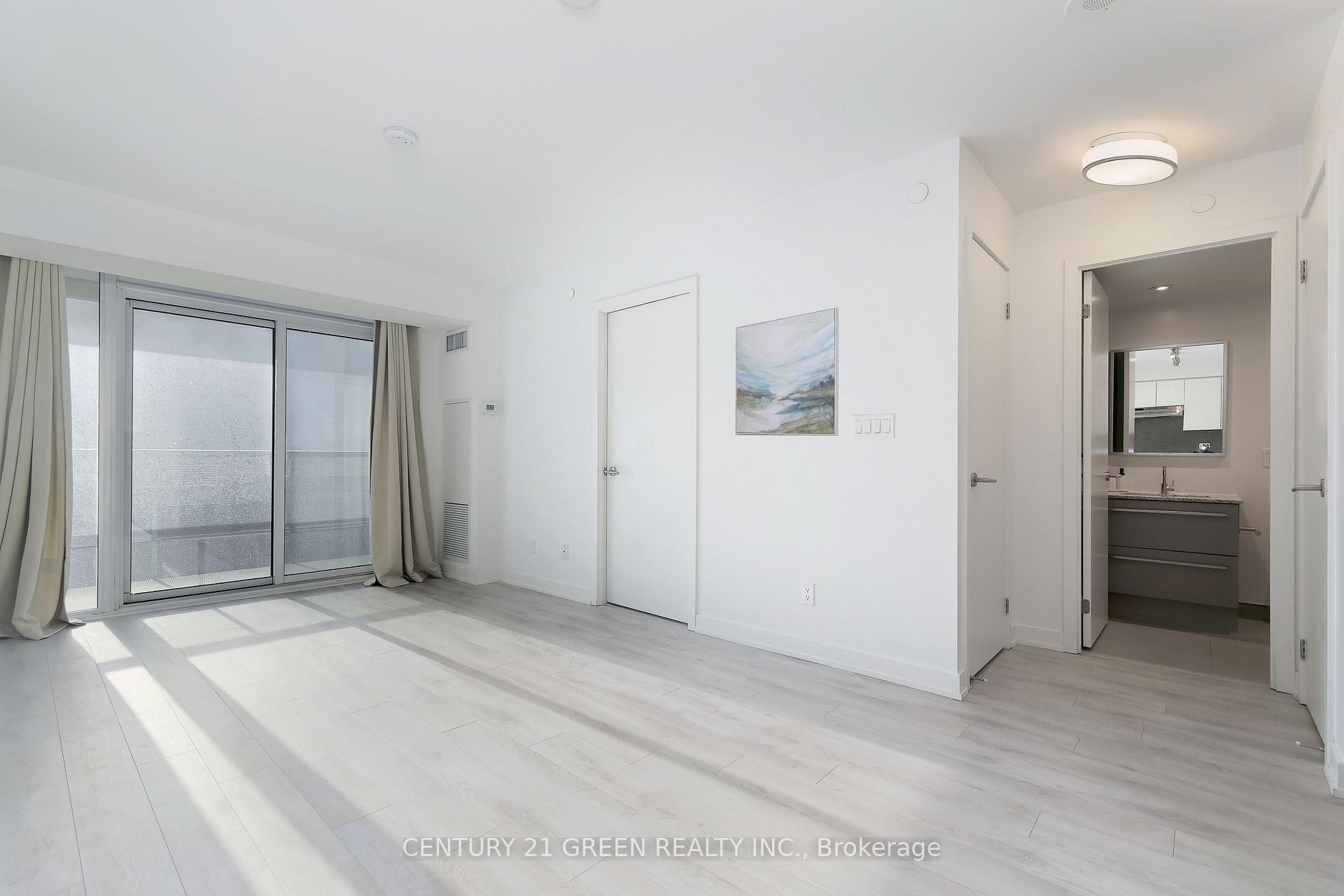 Photo 2 of Unit 403, 120 Varna Drive, Toronto, Englemount-Lawrence — HOMEH