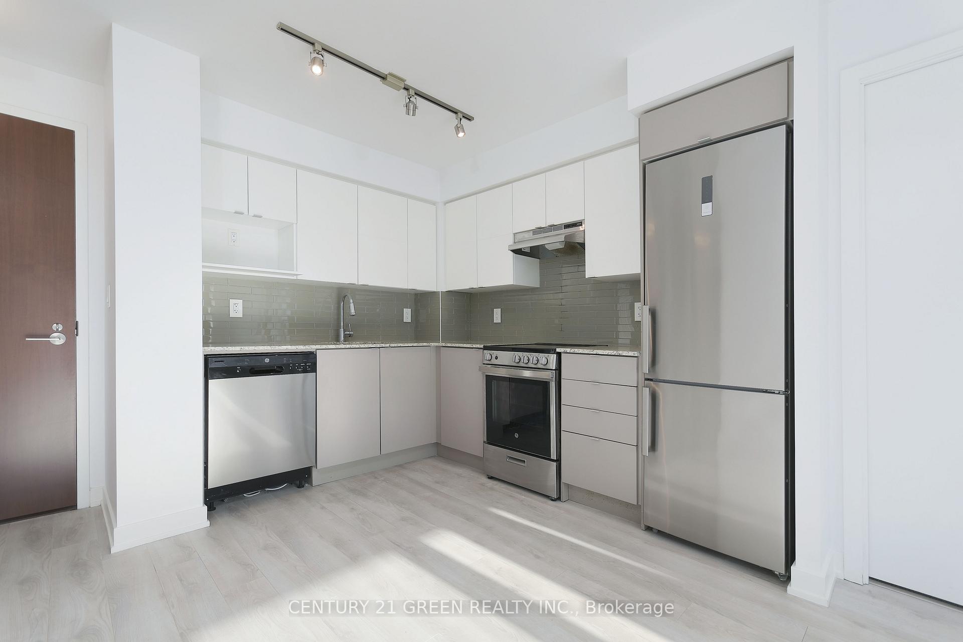 Photo 10 of Unit 403, 120 Varna Drive, Toronto, Englemount-Lawrence — HOMEH