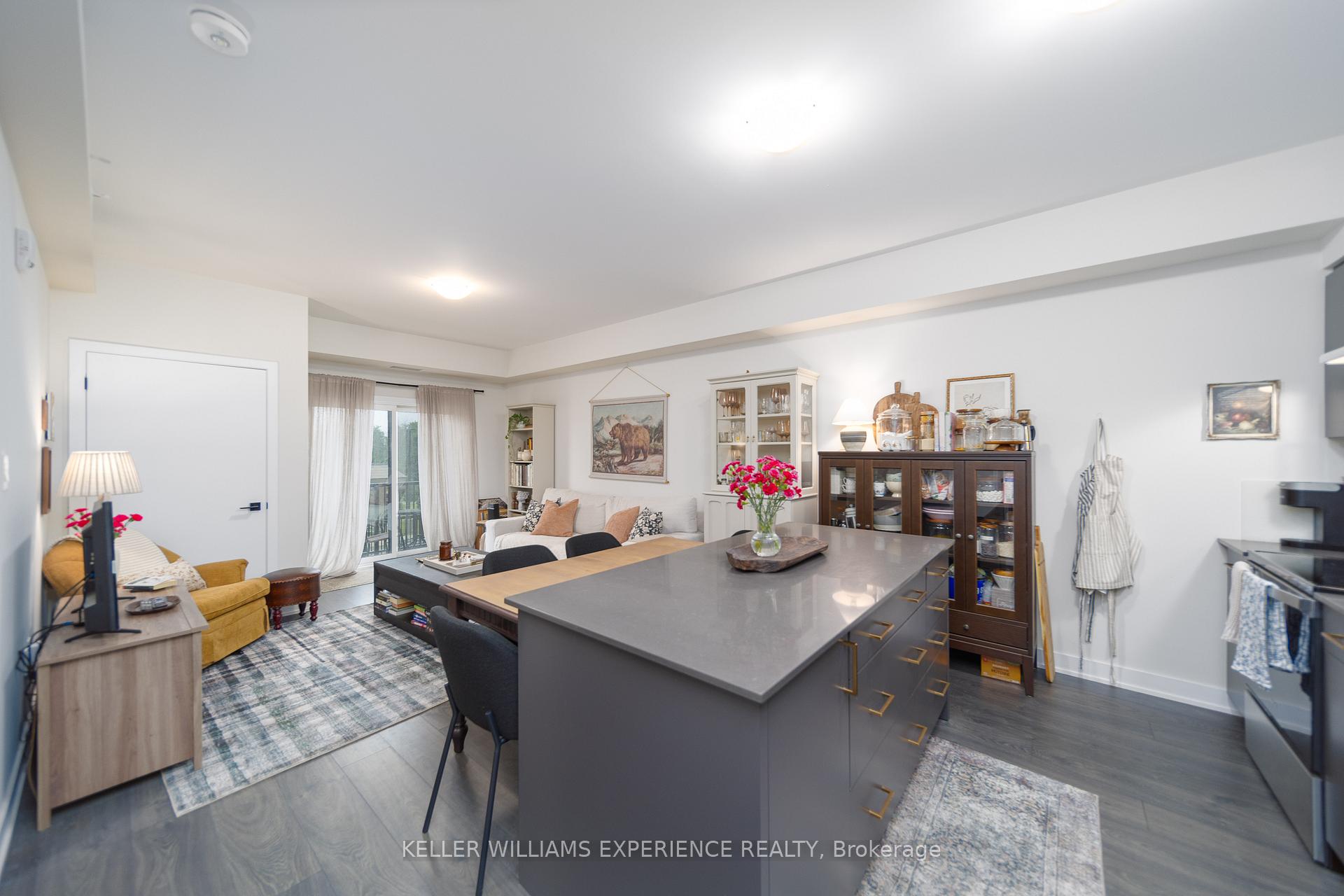 Photo 23 of Unit 103, 8 Culinary Lane, Barrie, Painswick South — HOMEH
