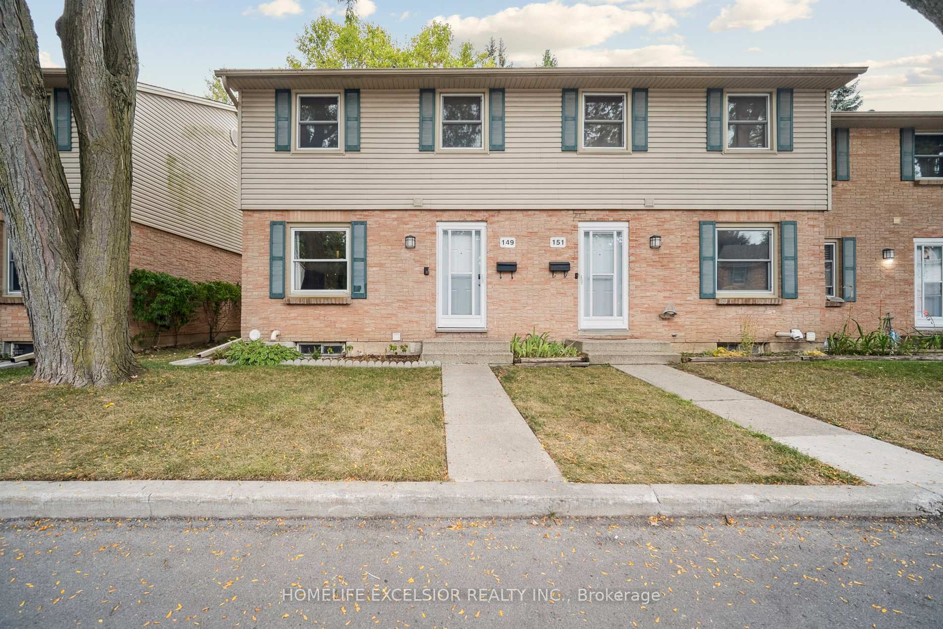 Front of Unit 149, 1247 Huron Street