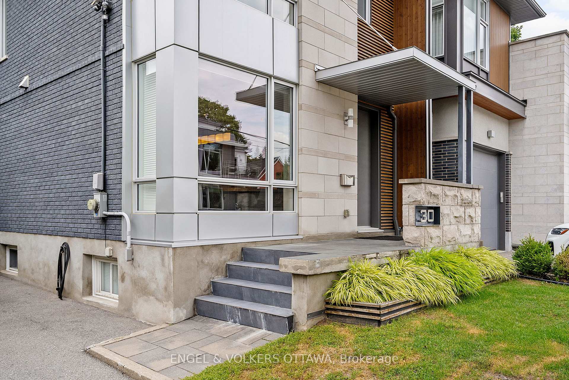 Photo 2 of 30 Morris Street, Ottawa, Glebe — HOMEH