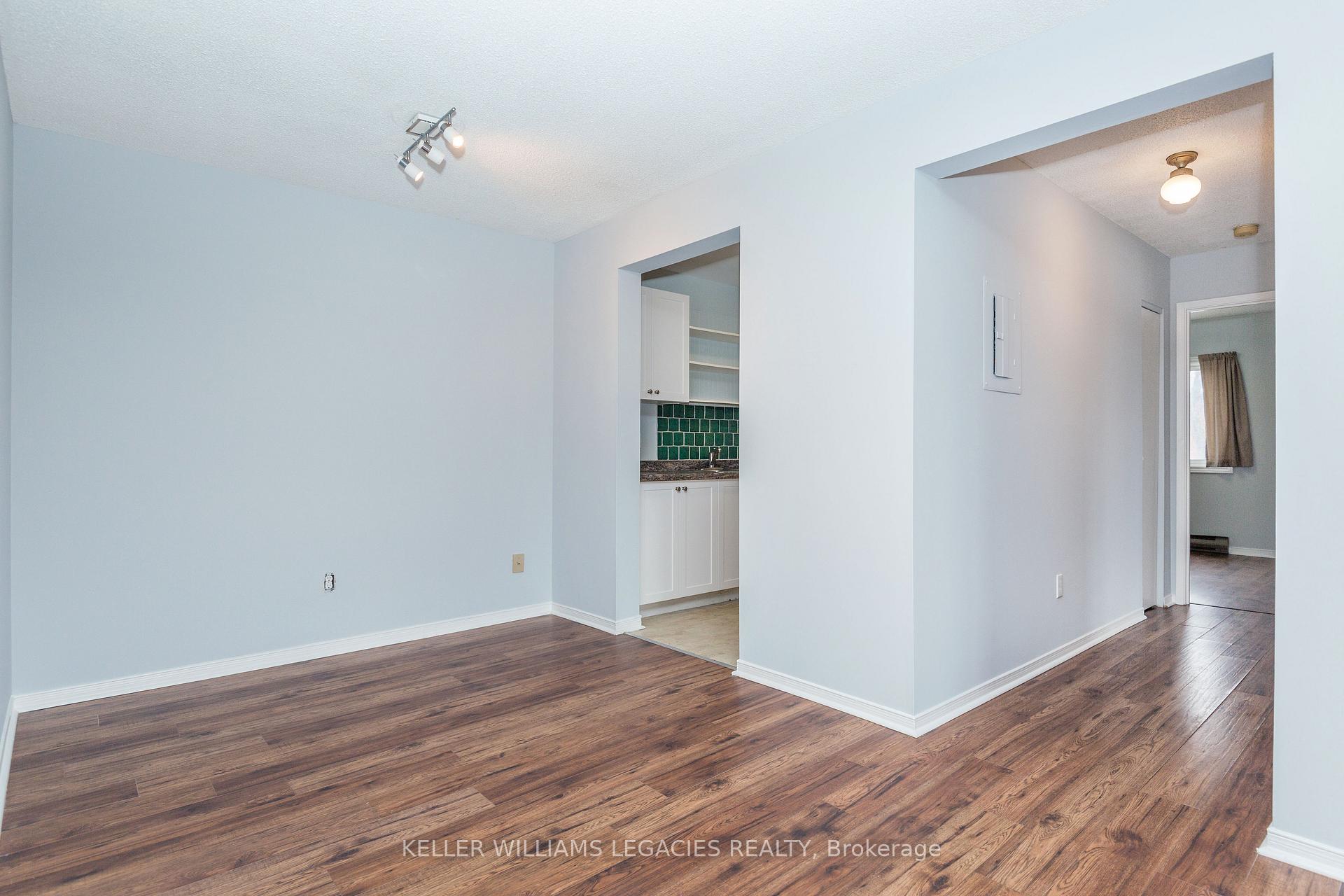 Photo 5 of Unit D6, 163 Edgehill Drive, Barrie, Letitia Heights — HOMEH