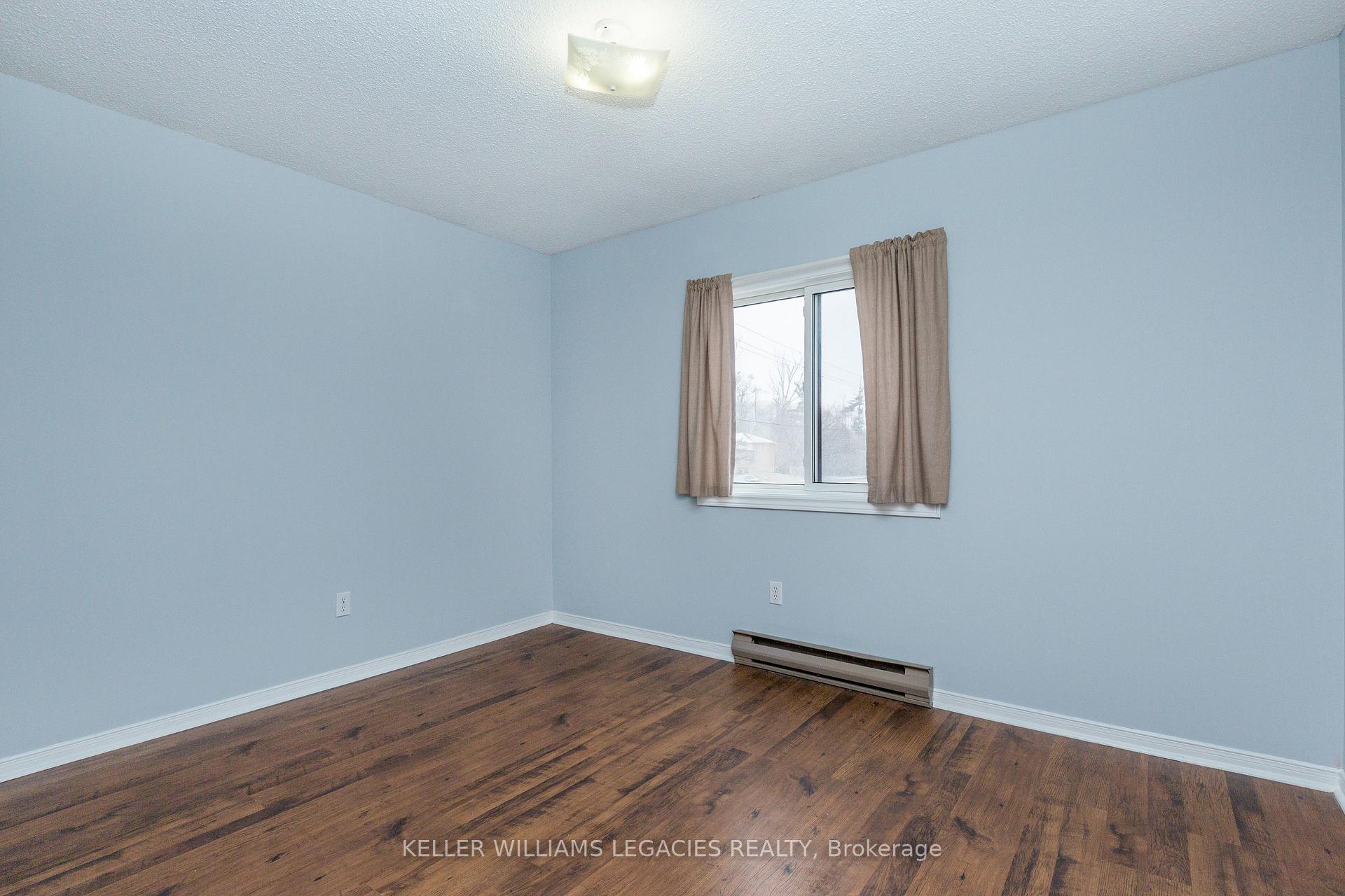 Photo 8 of Unit D6, 163 Edgehill Drive, Barrie, Letitia Heights — HOMEH