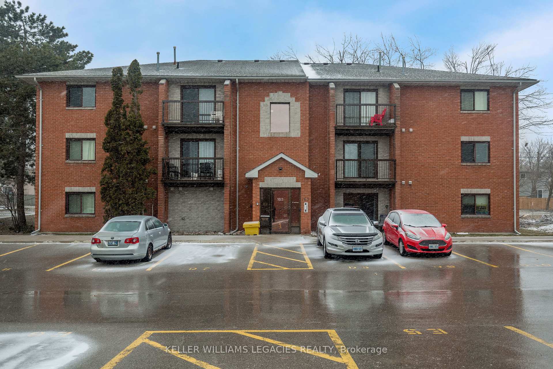 Photo 16 of Unit D6, 163 Edgehill Drive, Barrie, Letitia Heights — HOMEH