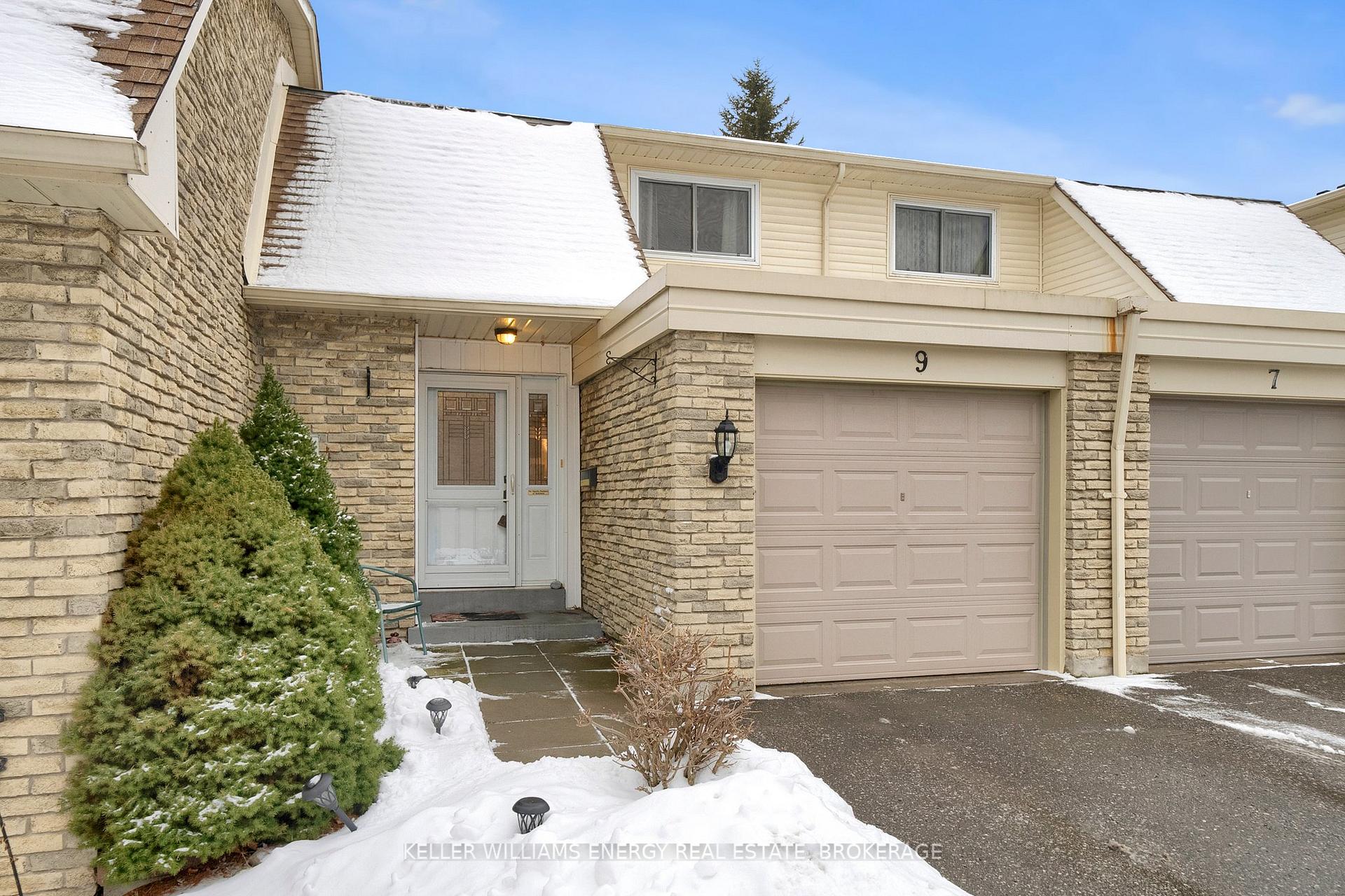 Photo 1 of 9 Robbie Crescent, Ajax, South West — HOMEH