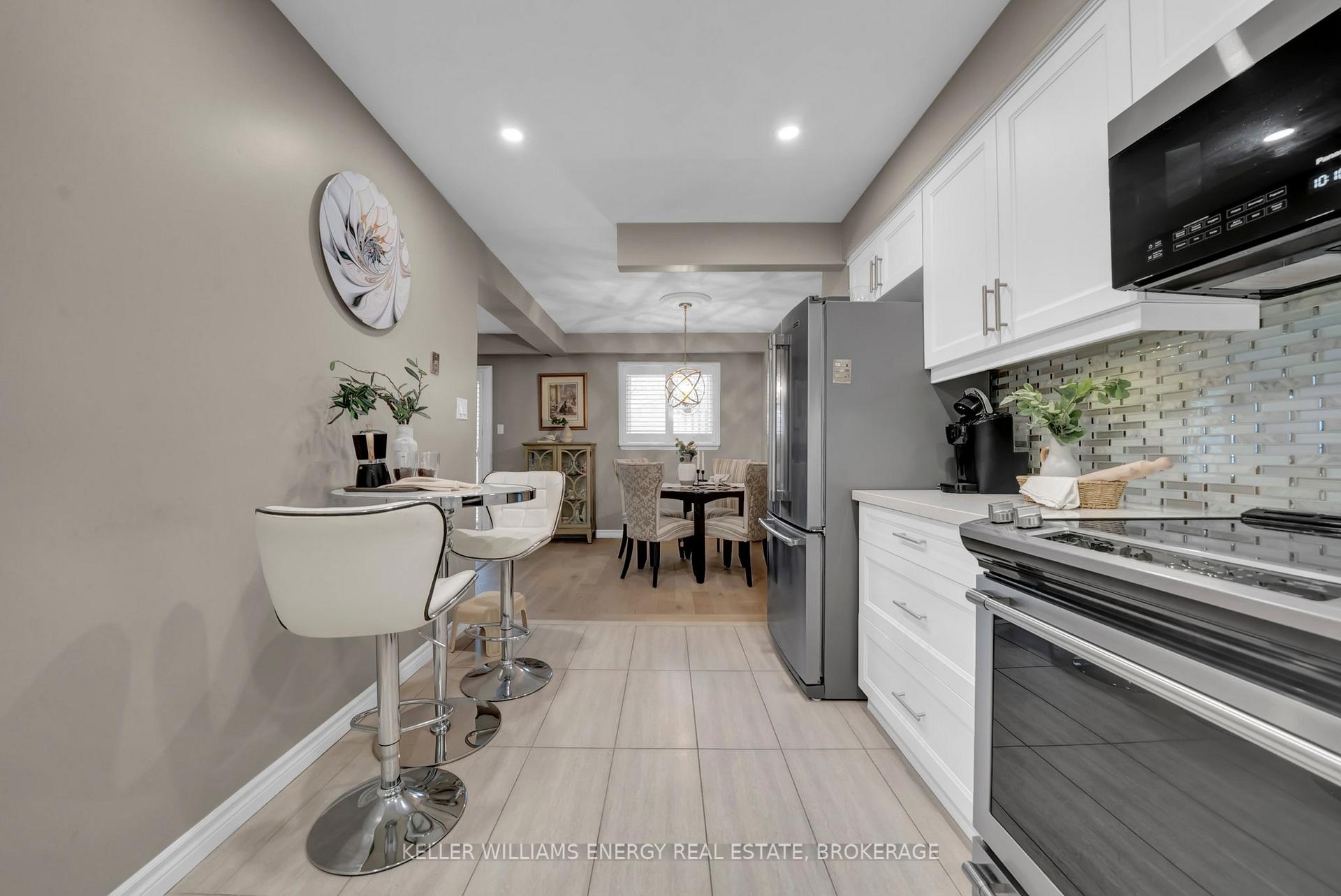Photo 20 of 9 Robbie Crescent, Ajax, South West — HOMEH