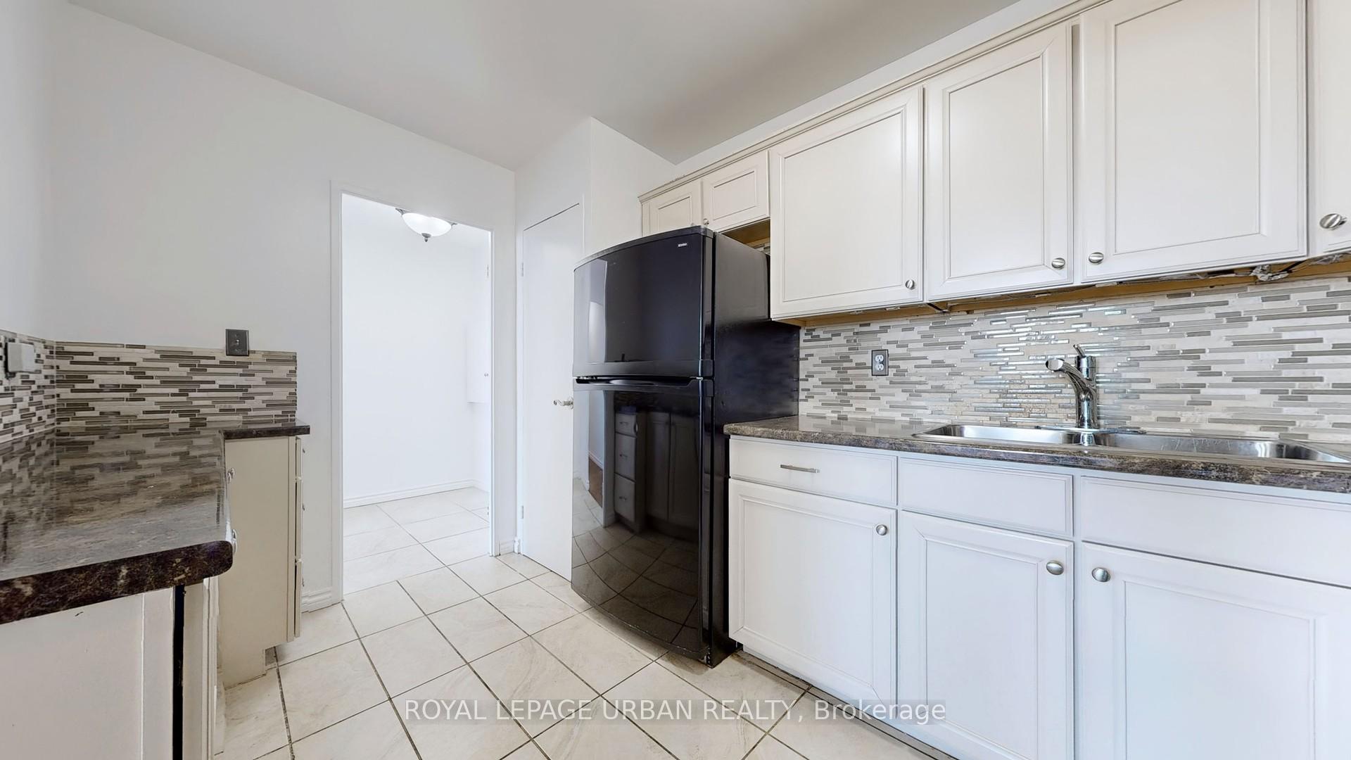 Photo 11 of Unit 1102, 60 Pavane Linkway Way, Toronto, Flemingdon Park — HOMEH