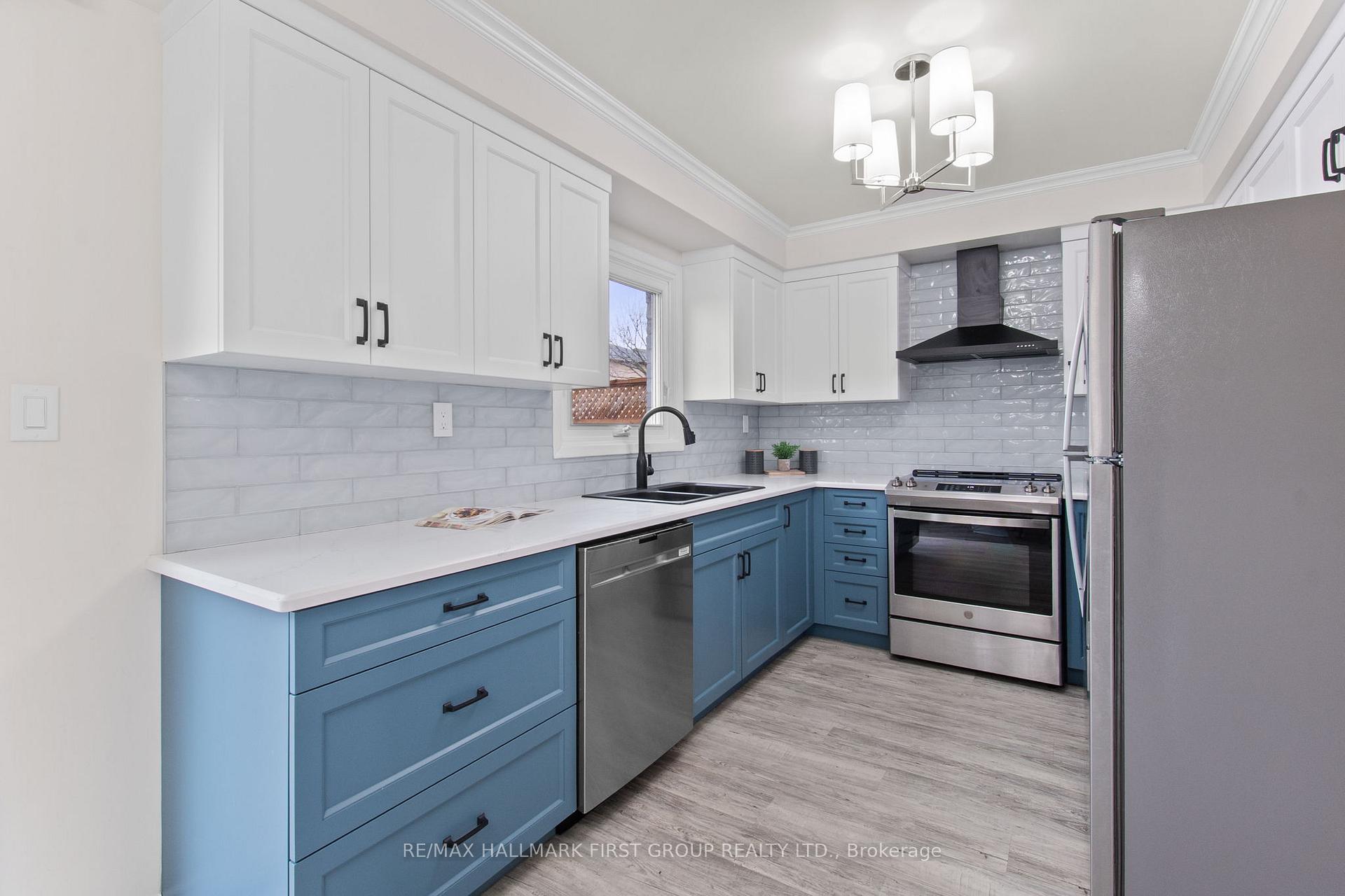Photo 5 of 14 Field Crescent, Ajax, Central East — HOMEH