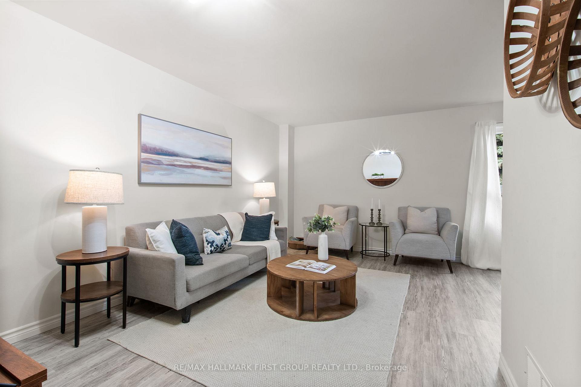 Photo 7 of 14 Field Crescent, Ajax, Central East — HOMEH