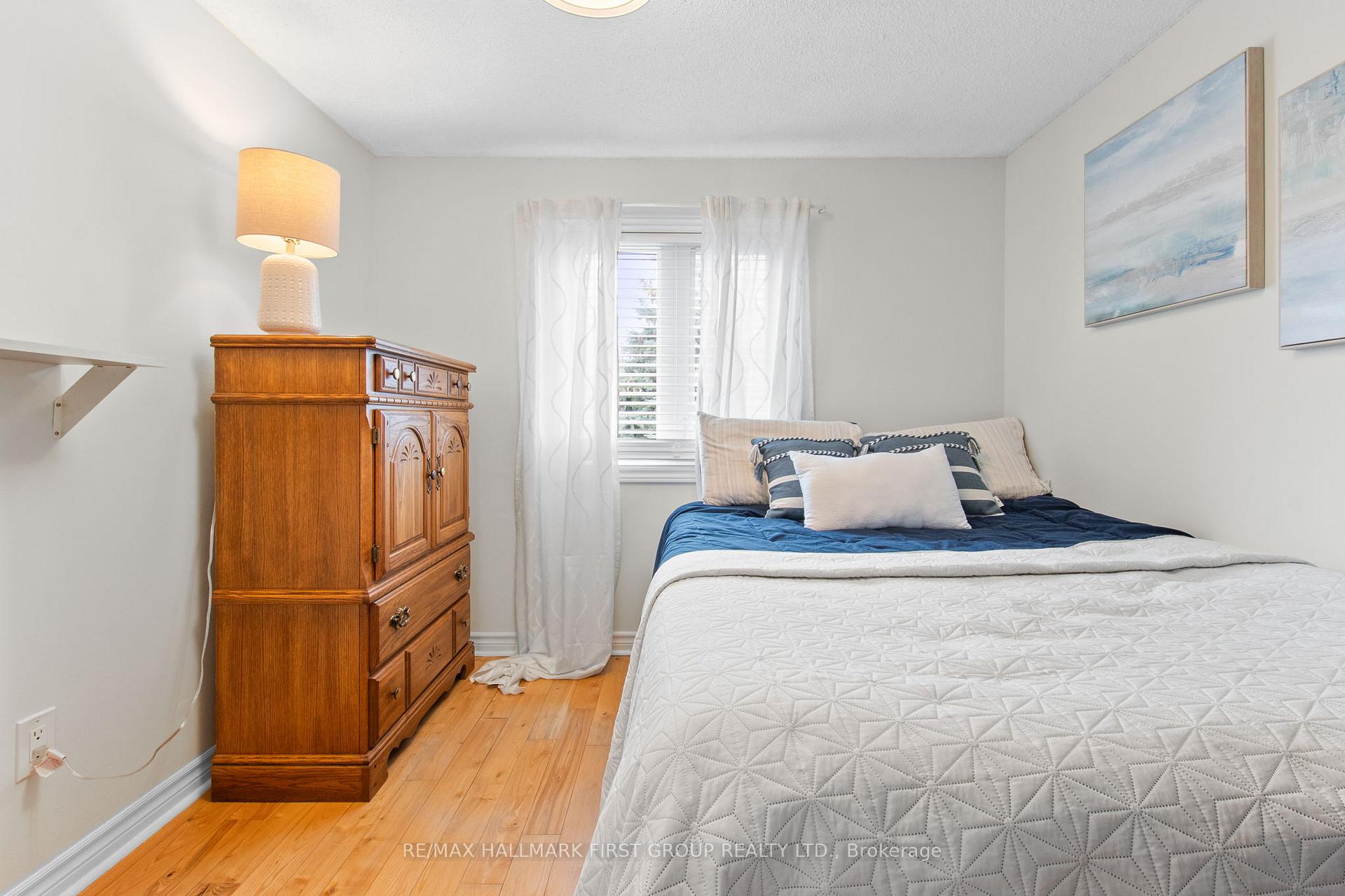 Photo 21 of 14 Field Crescent, Ajax, Central East — HOMEH