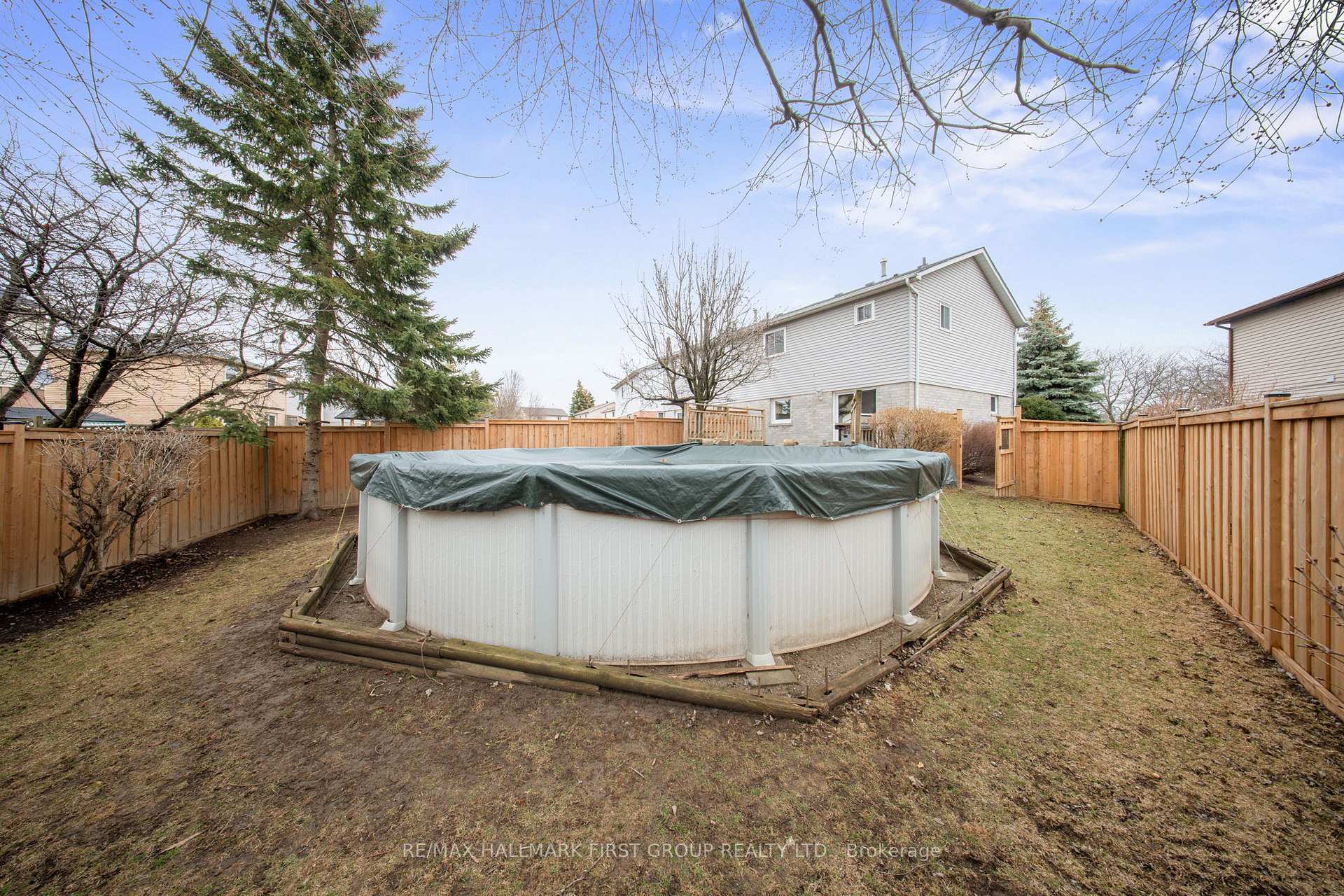 Photo 26 of 14 Field Crescent, Ajax, Central East — HOMEH