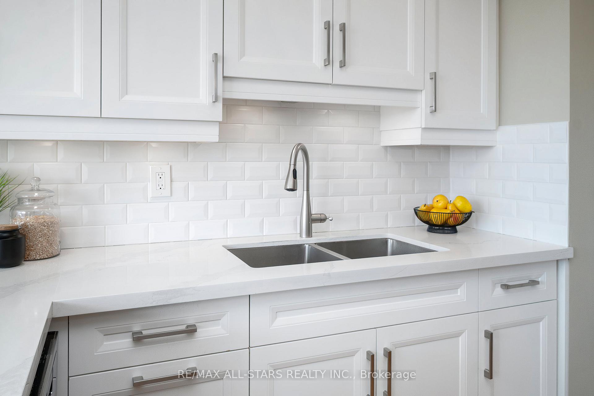 Photo 17 of Unit 612, 55 Austin Drive, Markham, Markville — HOMEH