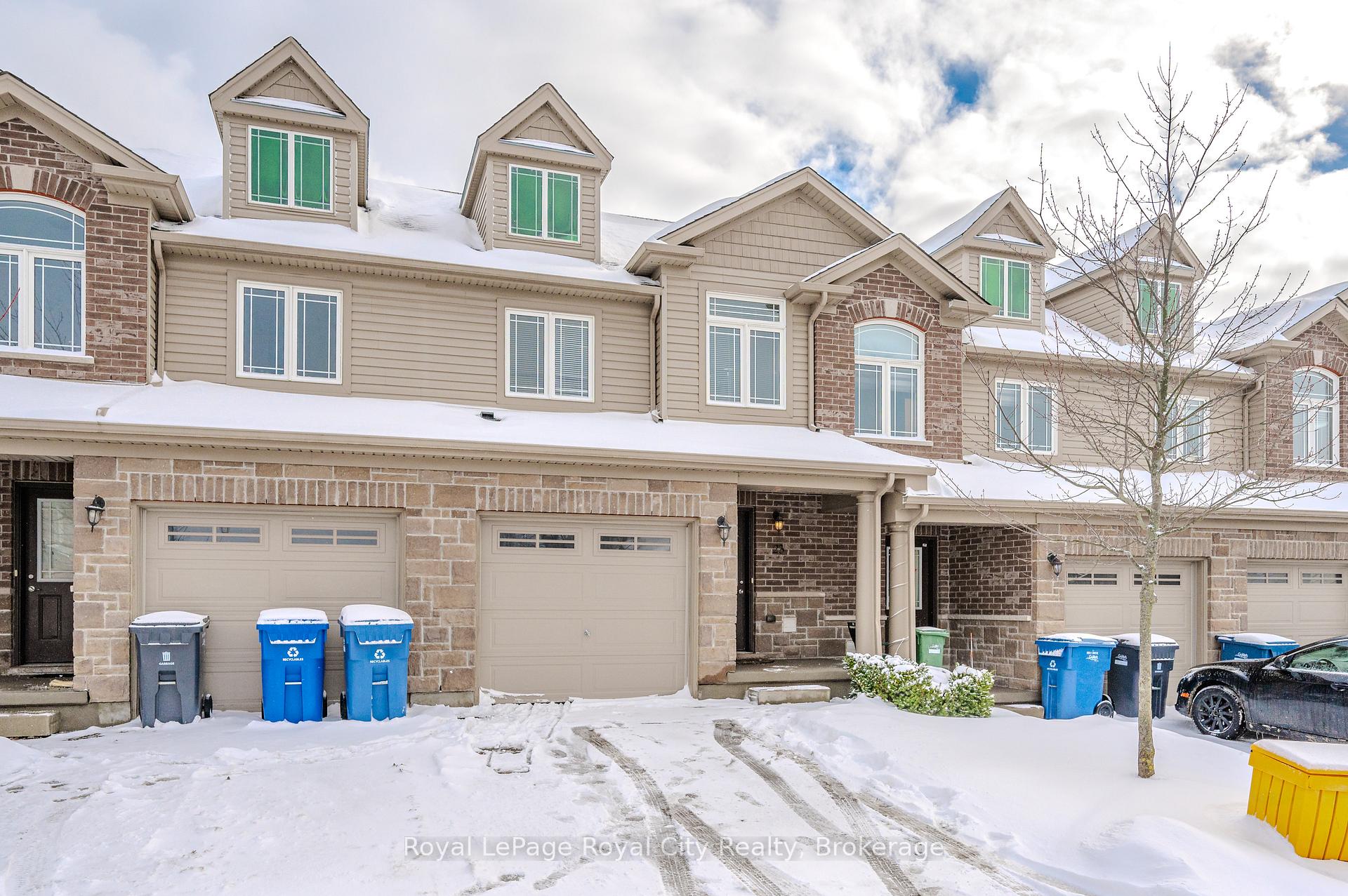 Photo 3 of Unit 23K, 23 Kingsbury Square, Guelph, Pineridge/Westminster Woods — HOMEH