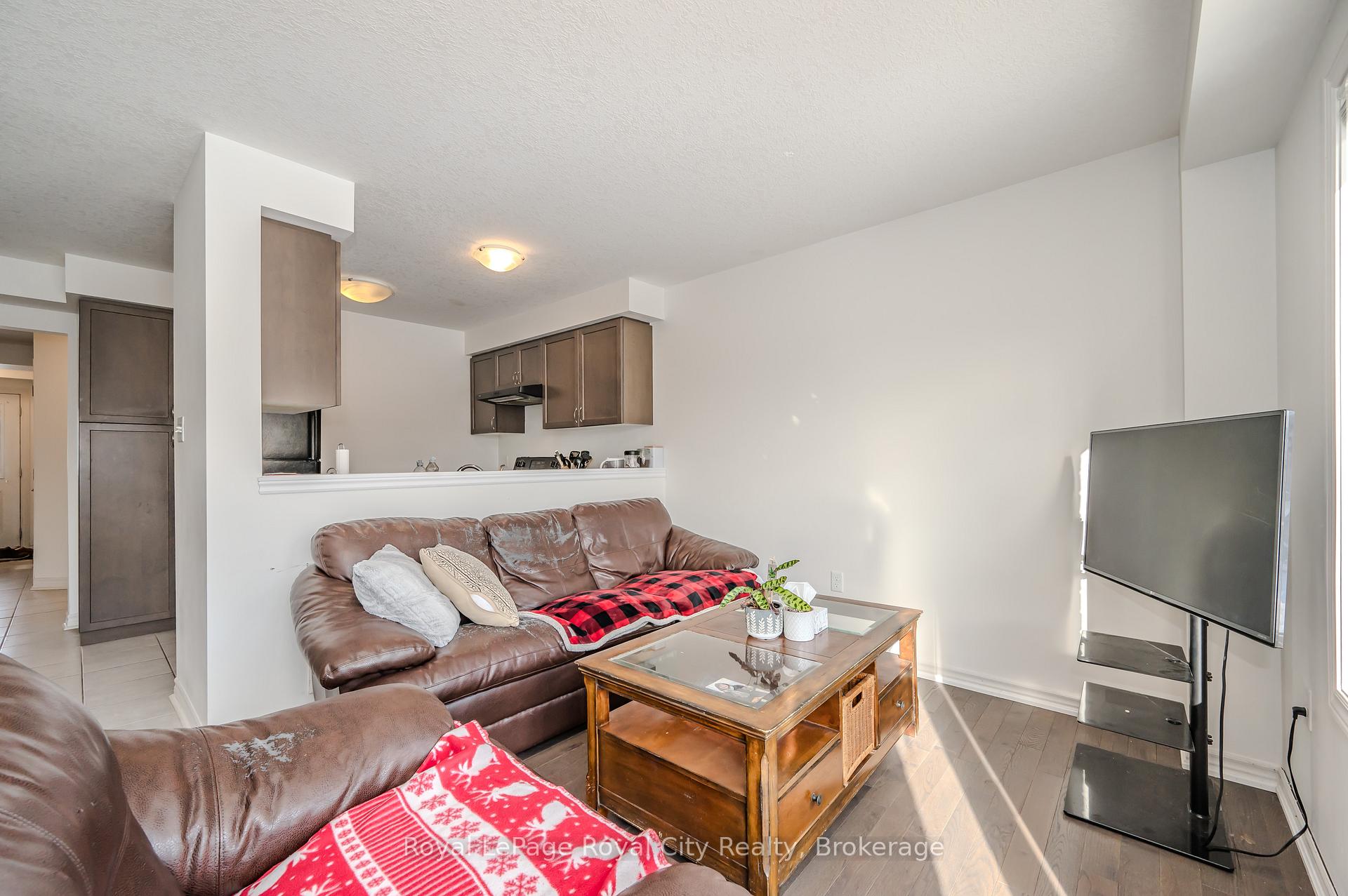 Photo 9 of Unit 23K, 23 Kingsbury Square, Guelph, Pineridge/Westminster Woods — HOMEH