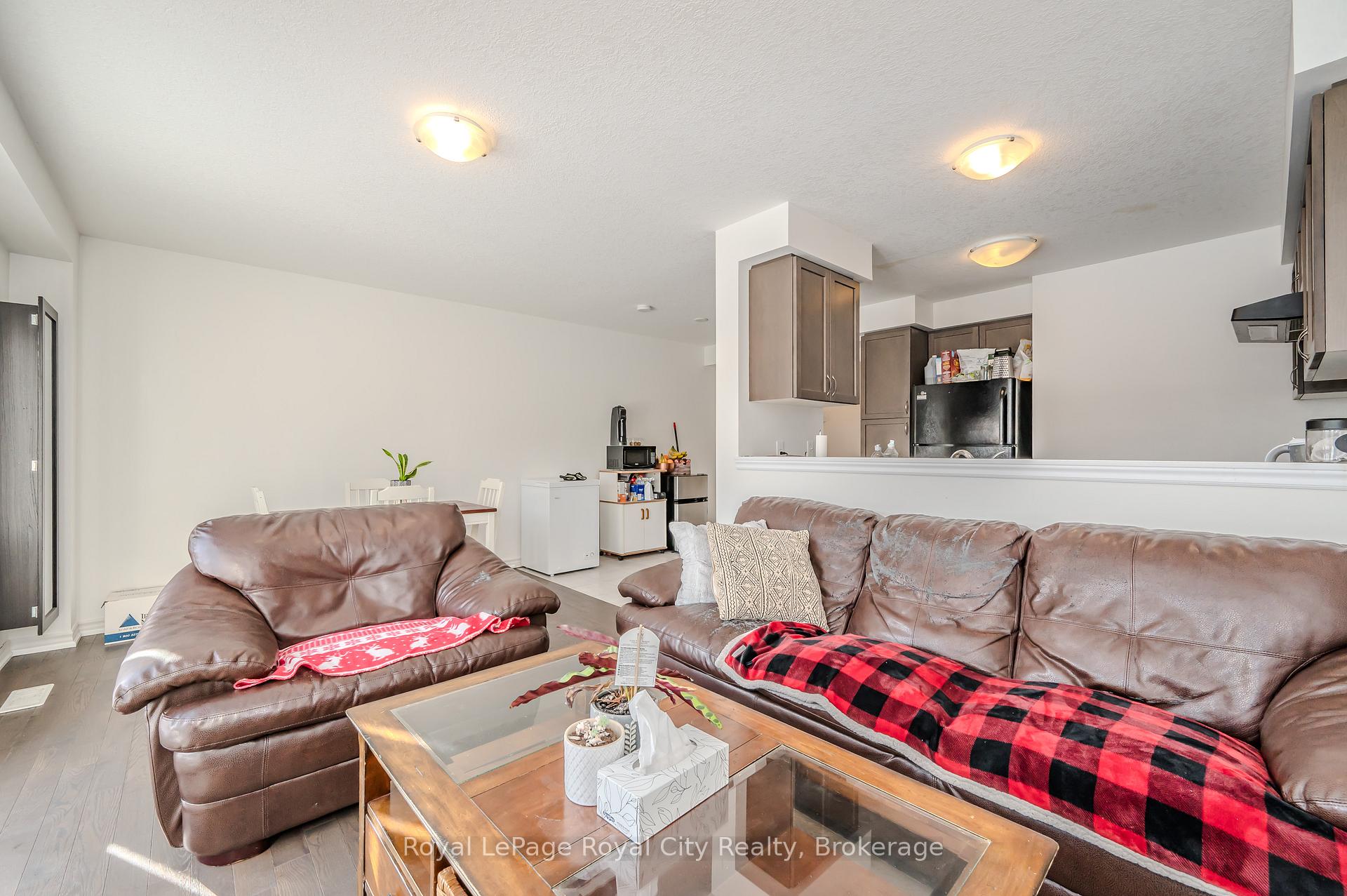 Photo 10 of Unit 23K, 23 Kingsbury Square, Guelph, Pineridge/Westminster Woods — HOMEH