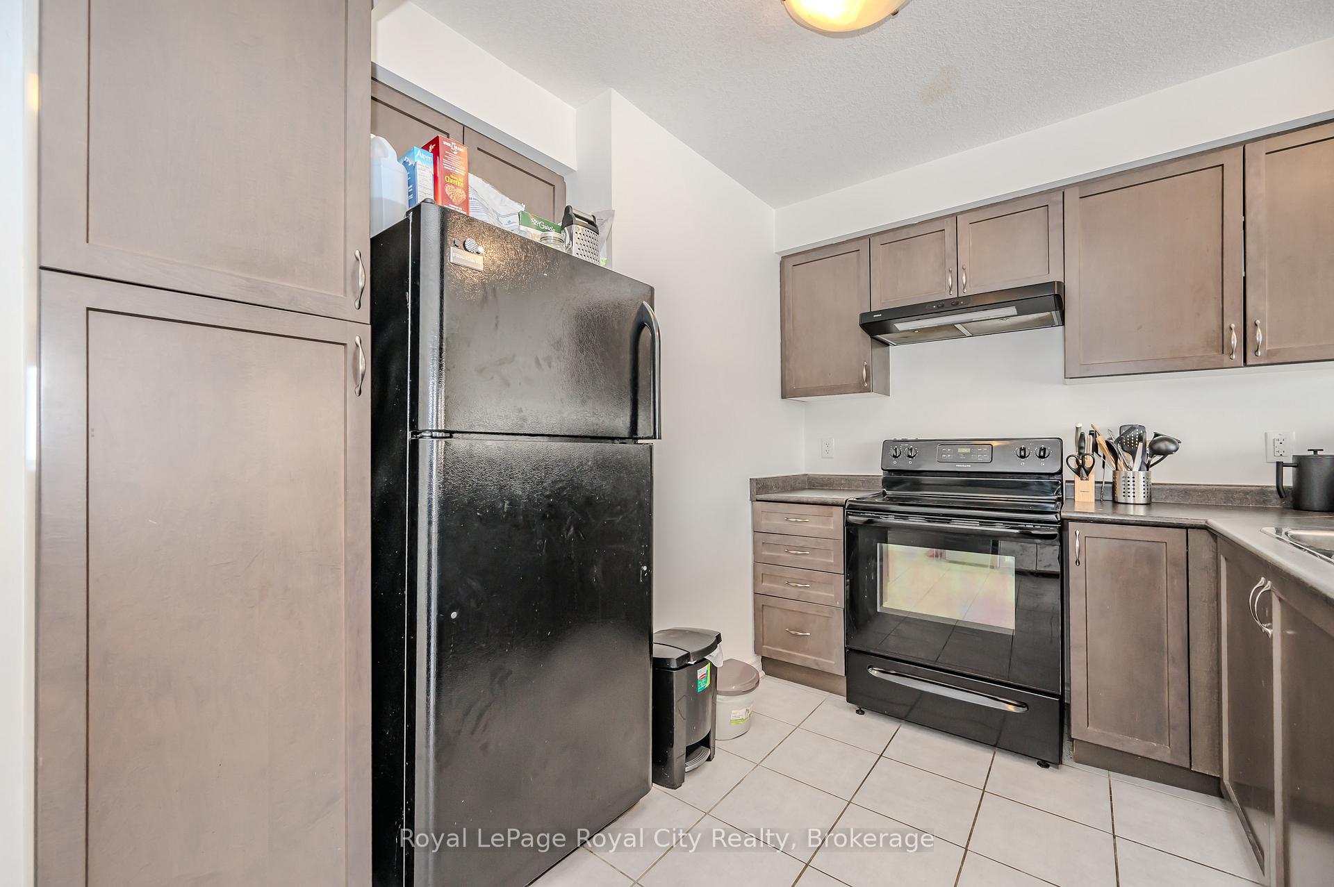 Photo 13 of Unit 23K, 23 Kingsbury Square, Guelph, Pineridge/Westminster Woods — HOMEH
