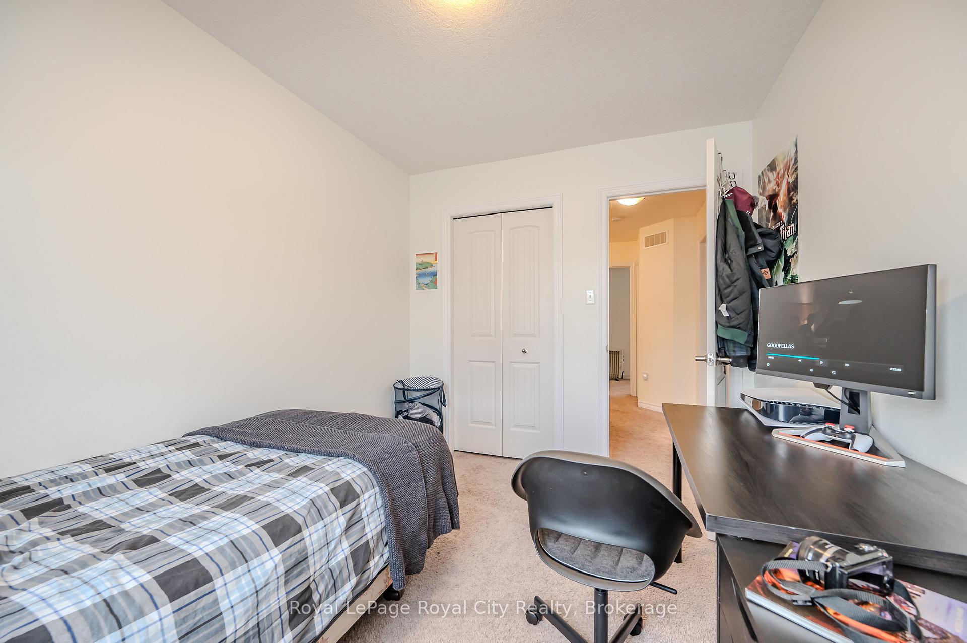 Photo 18 of Unit 23K, 23 Kingsbury Square, Guelph, Pineridge/Westminster Woods — HOMEH