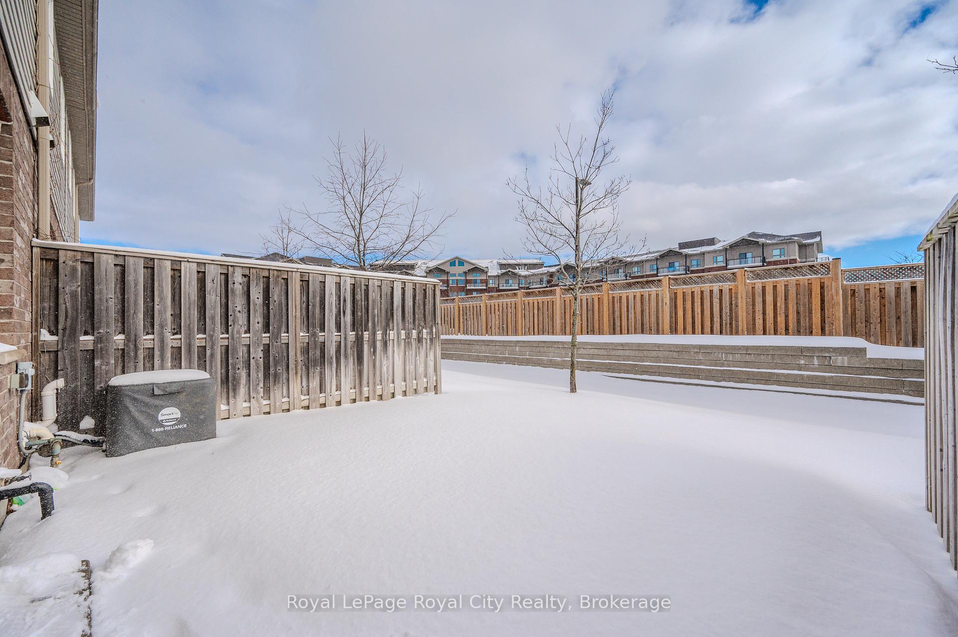 Photo 33 of Unit 23K, 23 Kingsbury Square, Guelph, Pineridge/Westminster Woods — HOMEH