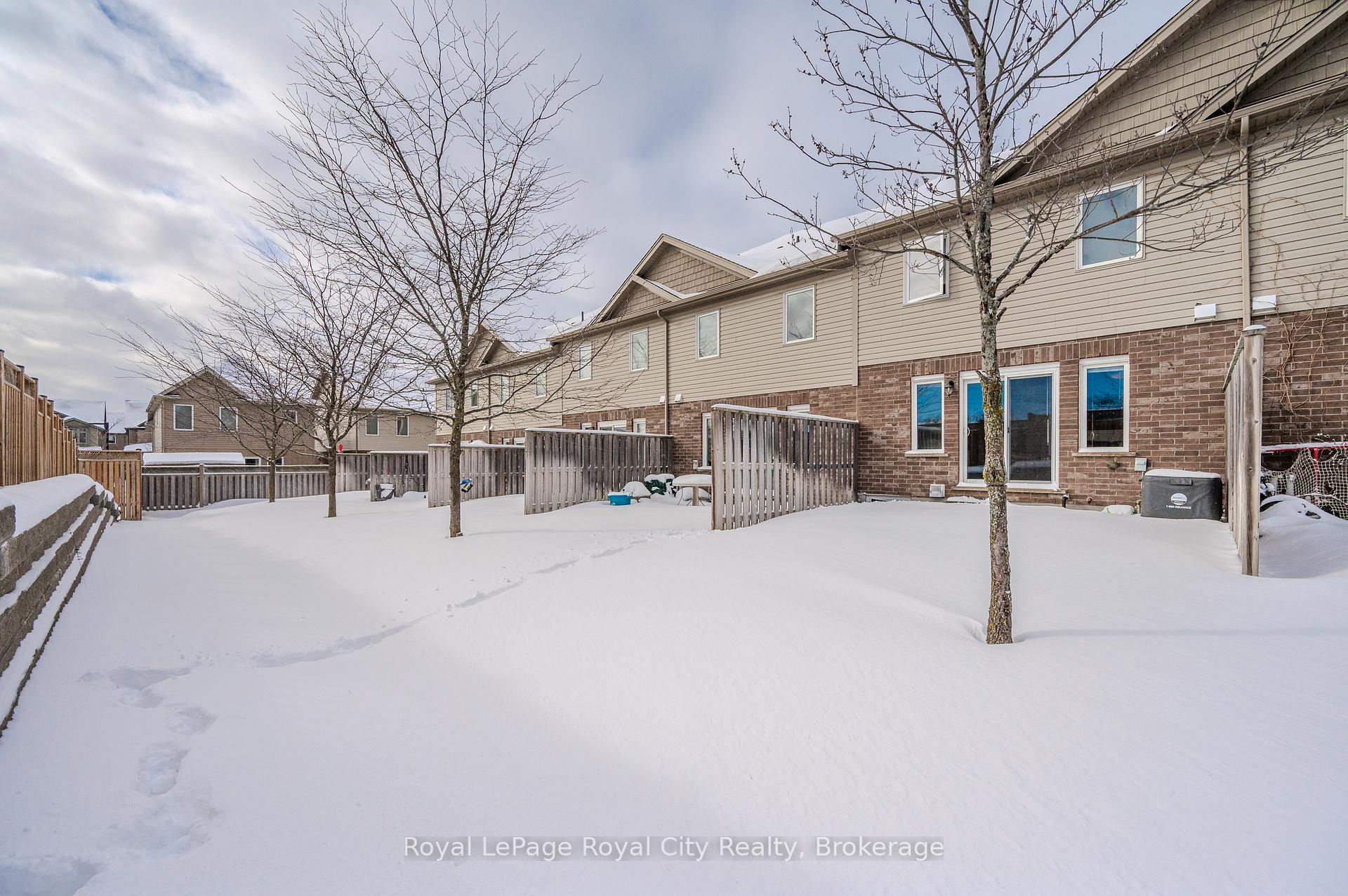 Photo 35 of Unit 23K, 23 Kingsbury Square, Guelph, Pineridge/Westminster Woods — HOMEH
